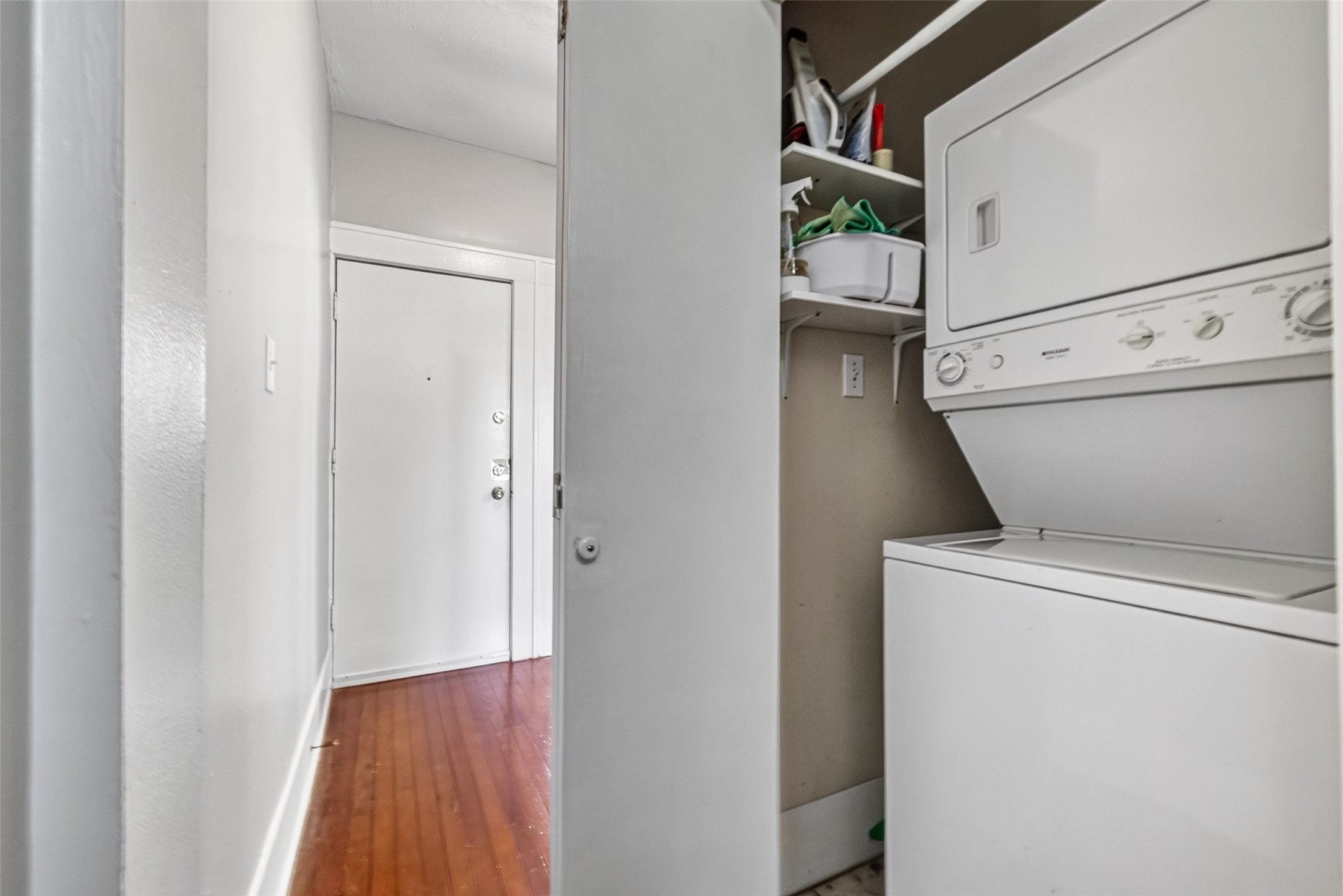 711 Fargo Street 1 Property Photo 11
