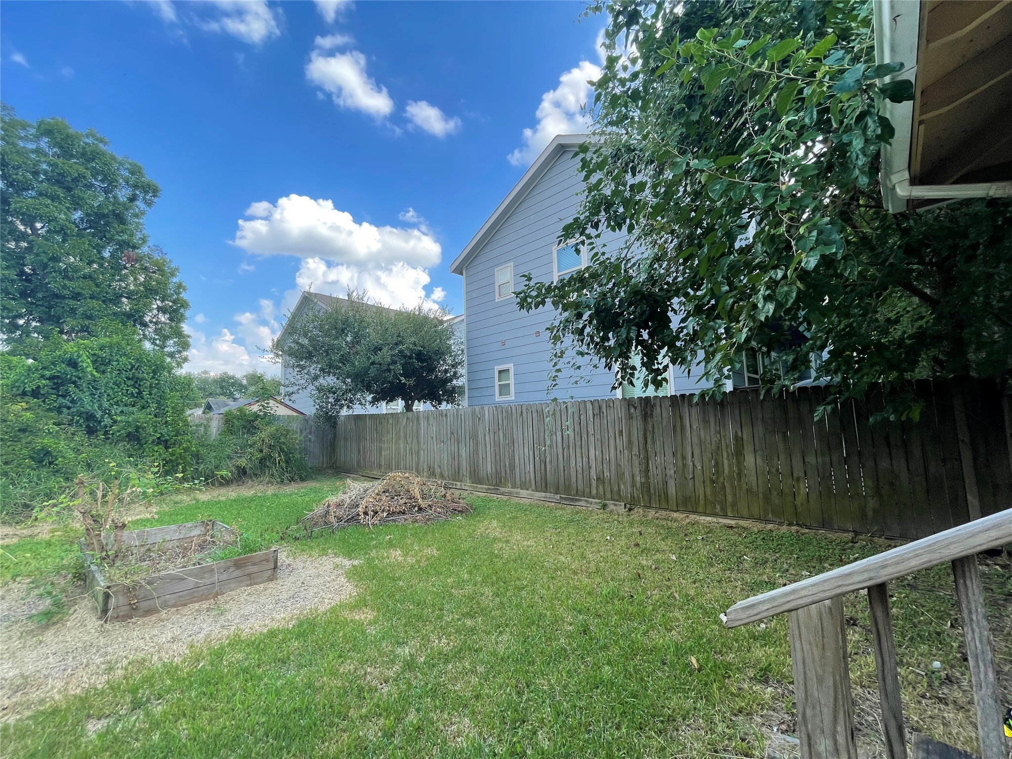 3718 Robertson Street Property Photo 6