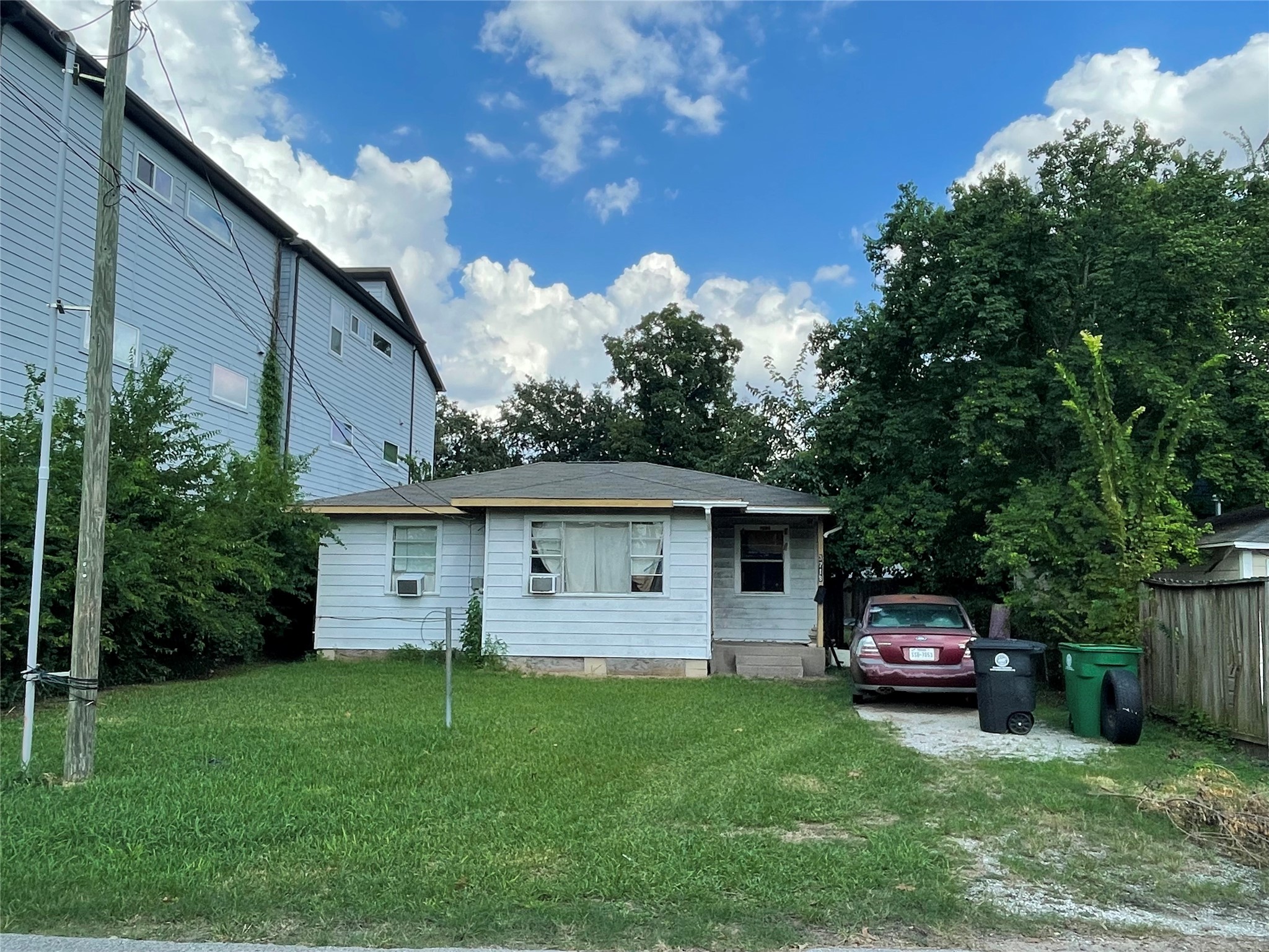 3718 Robertson Street Property Photo 12