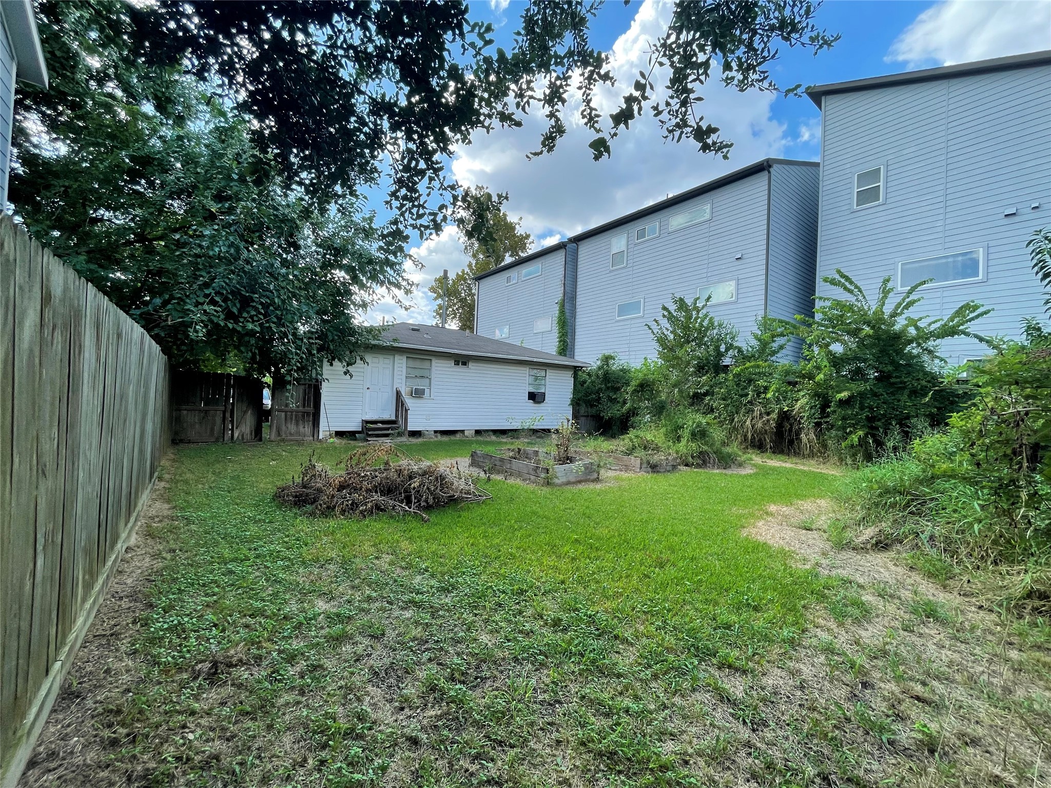 3718 Robertson Street Property Photo 14
