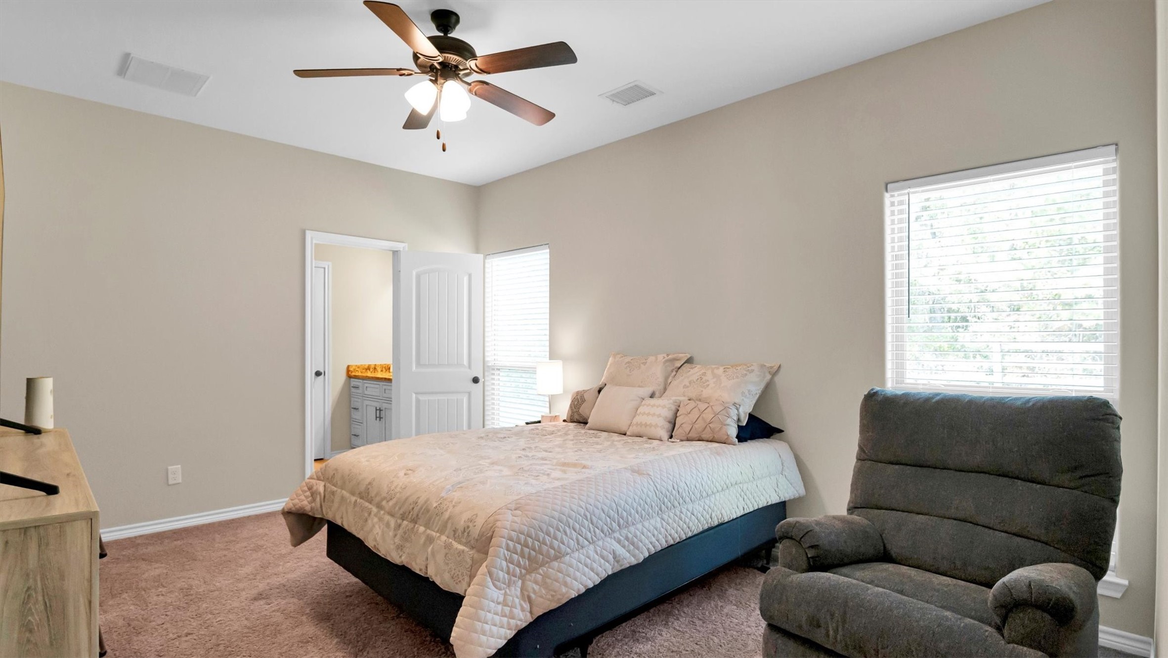 4 Firewood Road Property Photo 22