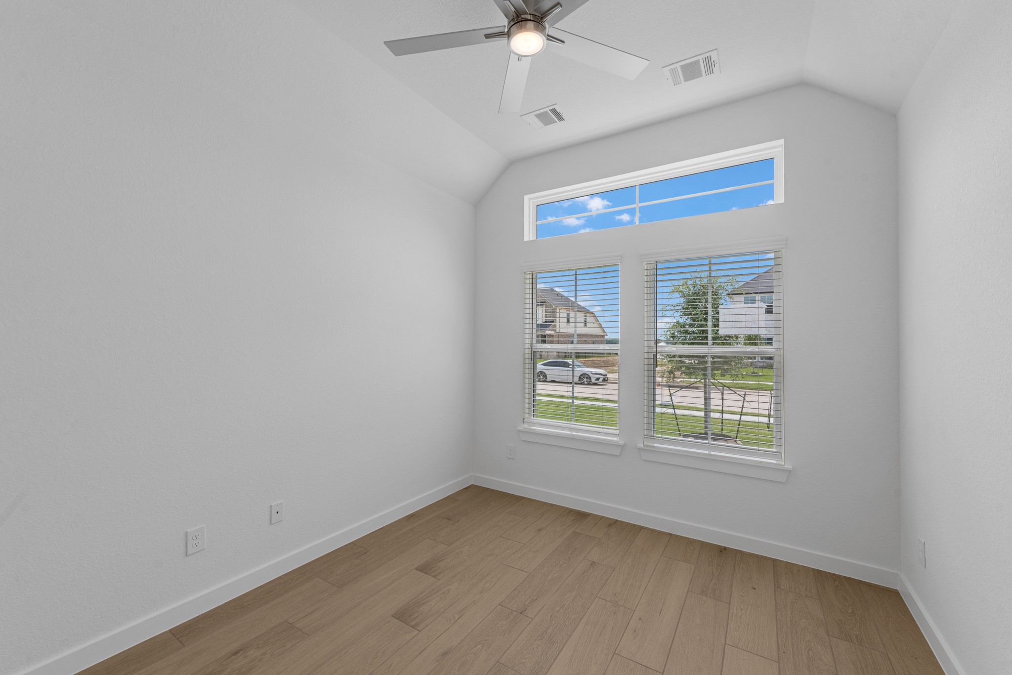 5634 Toledo Pines Lane Property Photo 13