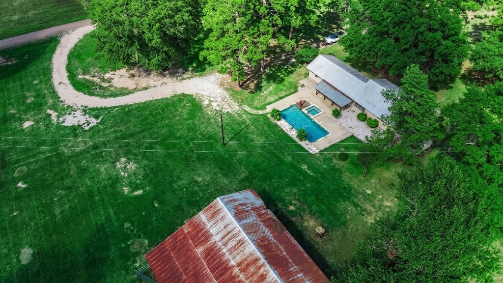 1977 County Road 813 Property Photo 3