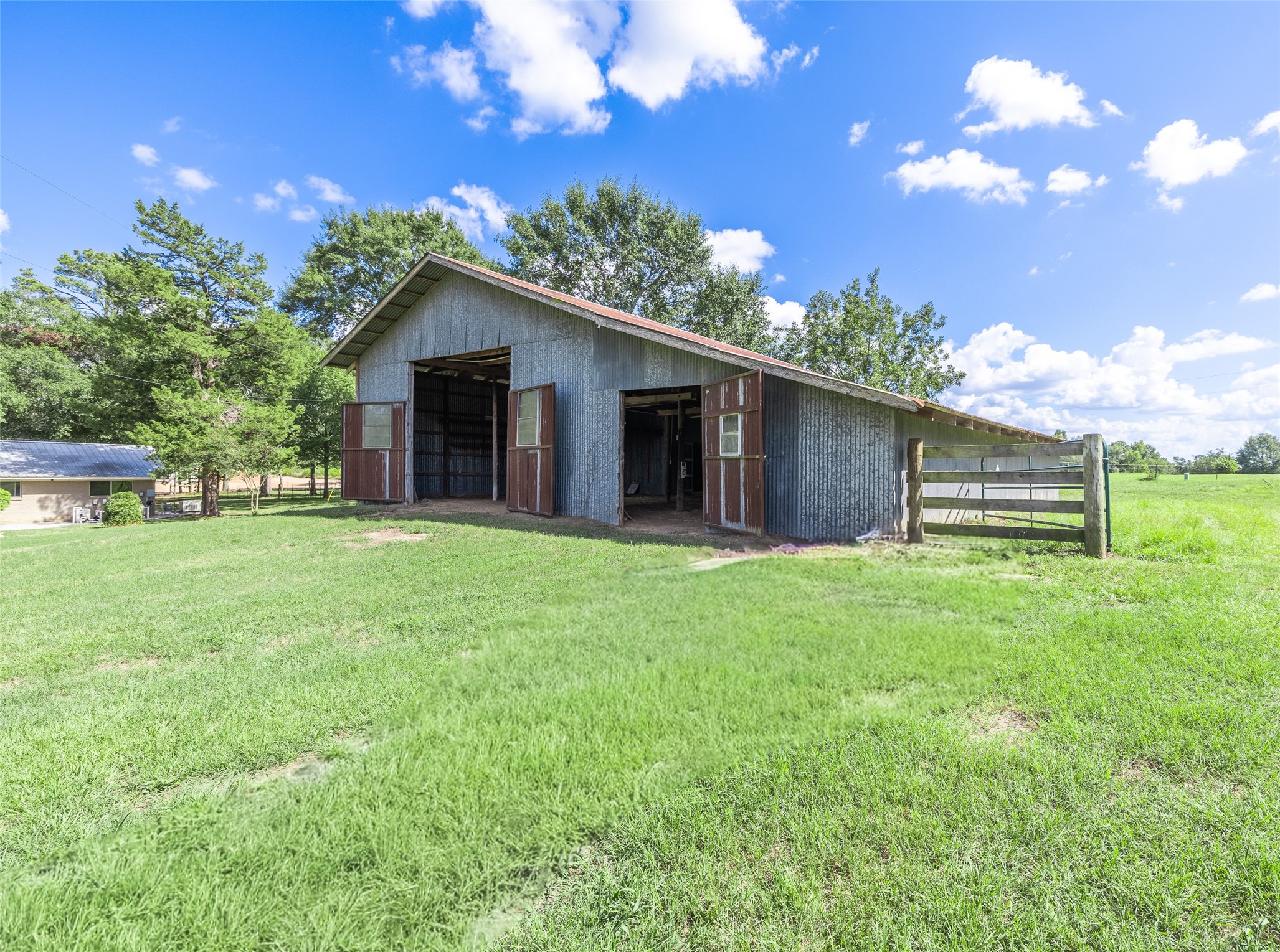 1977 County Road 813 Property Photo 32