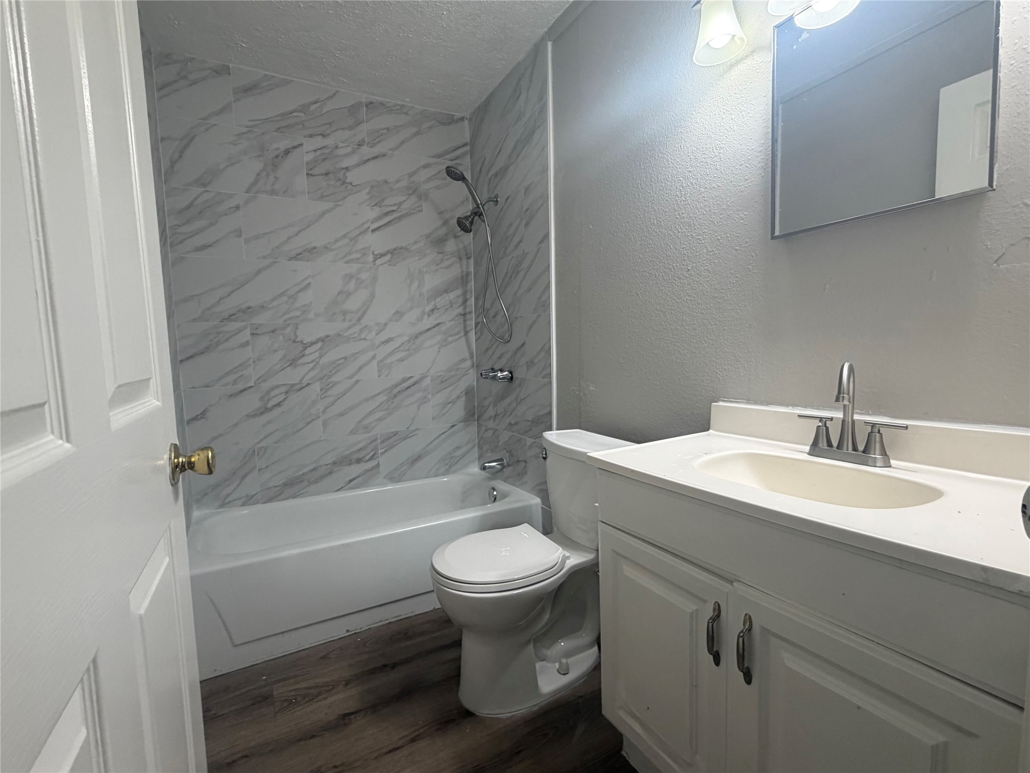 1314 Bernard Street Property Photo 12