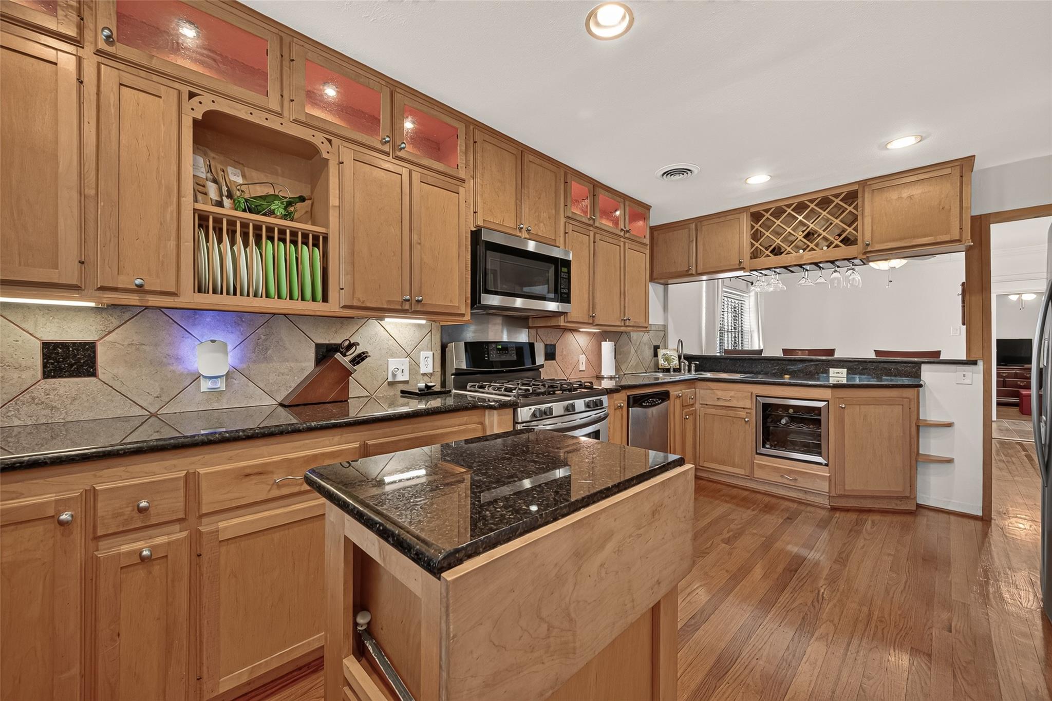 6655 Wildwood Way, Houston Tx 77023 Property Photo 14