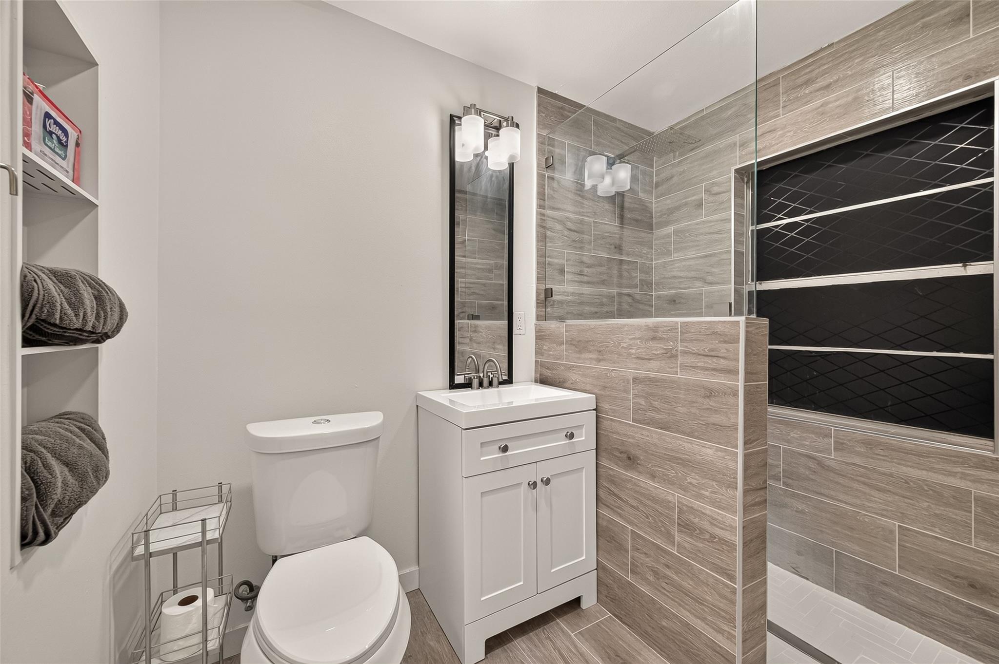 6655 Wildwood Way, Houston Tx 77023 Property Photo 17