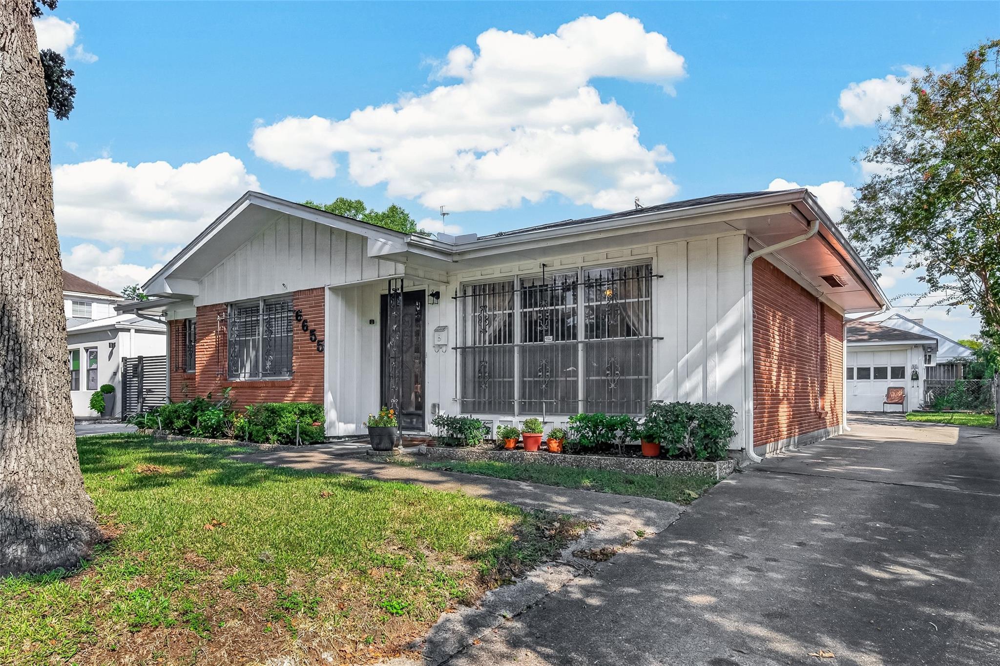 6655 Wildwood Way, Houston Tx 77023 Property Photo 27
