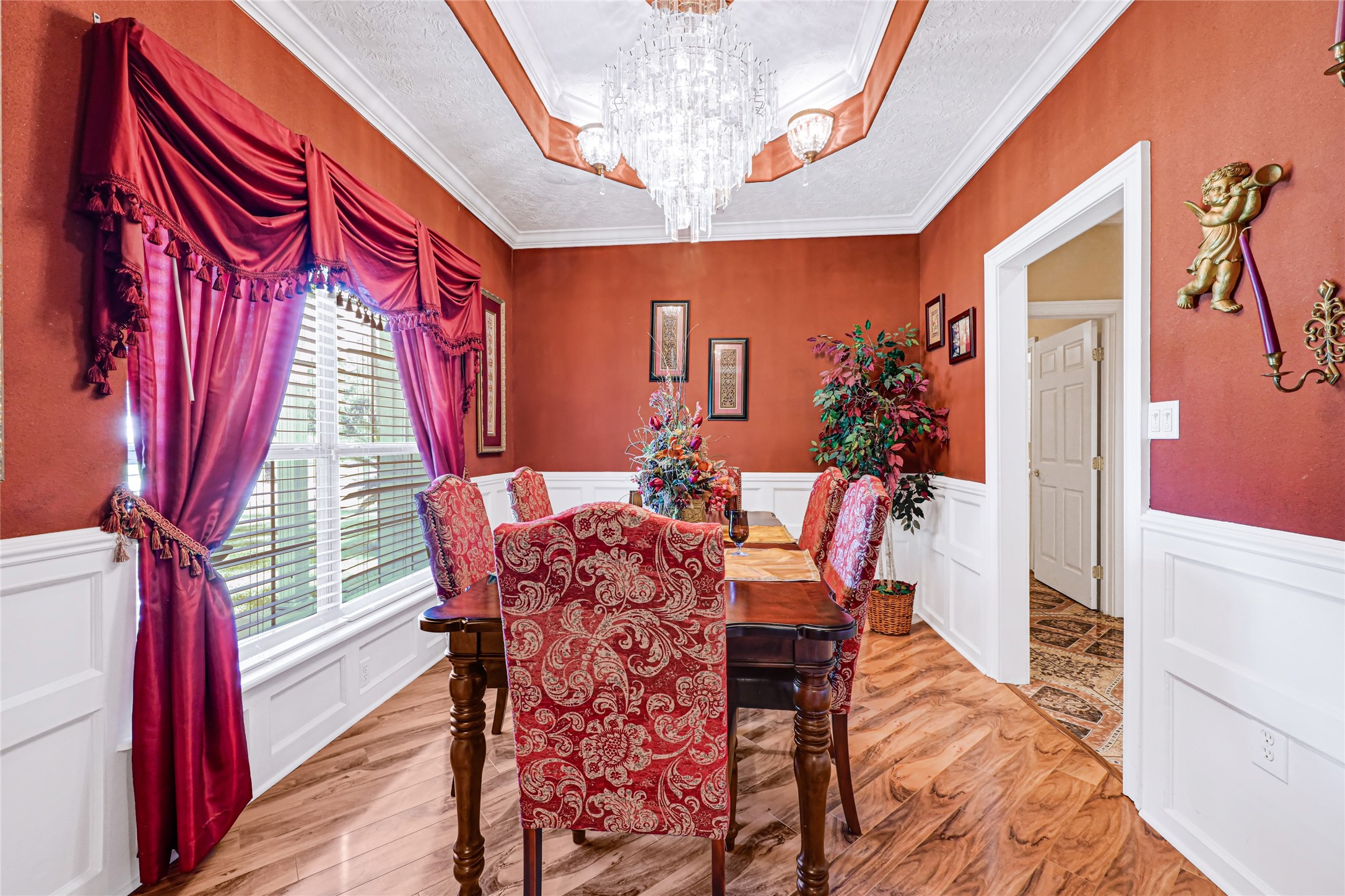 659 Washington Street Property Photo 4