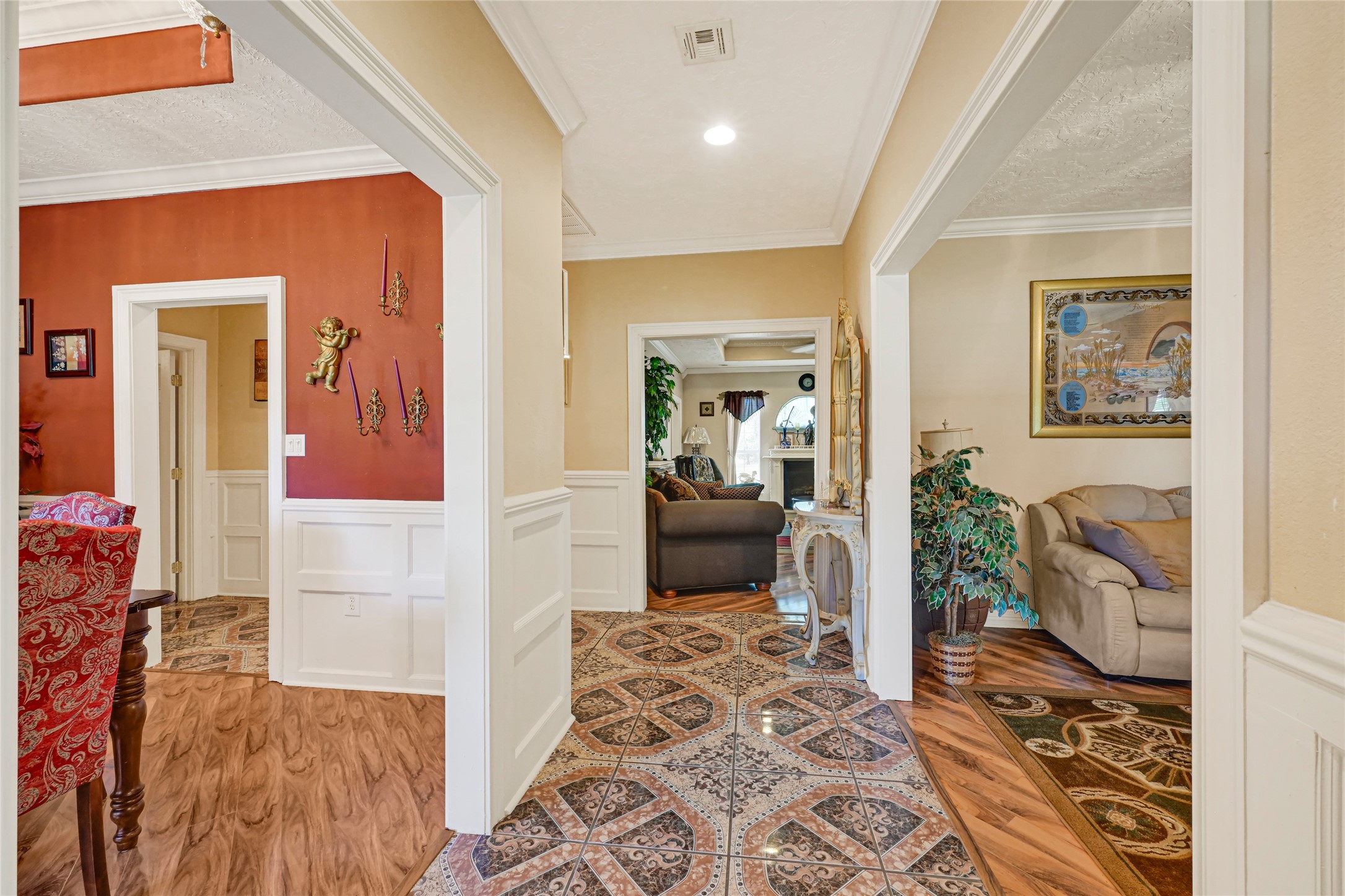 659 Washington Street Property Photo 8