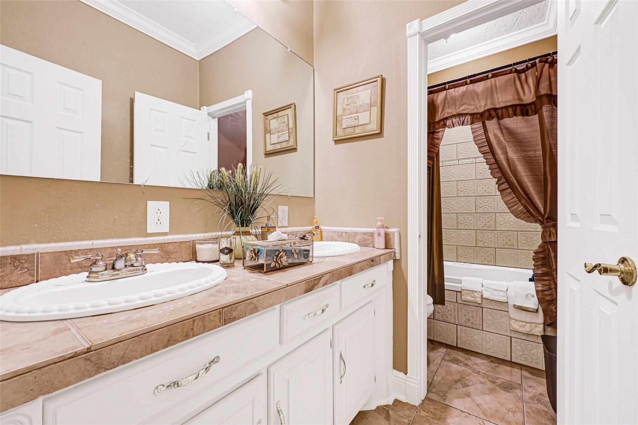 659 Washington Street Property Photo 30