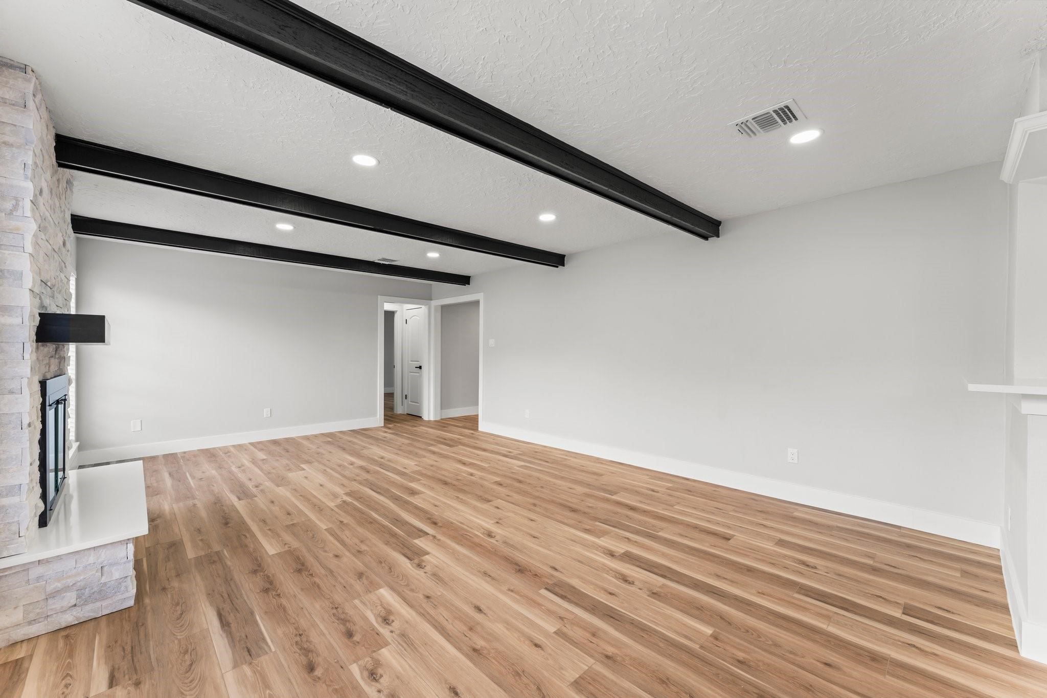 20534 Laverton Drive Property Photo 12