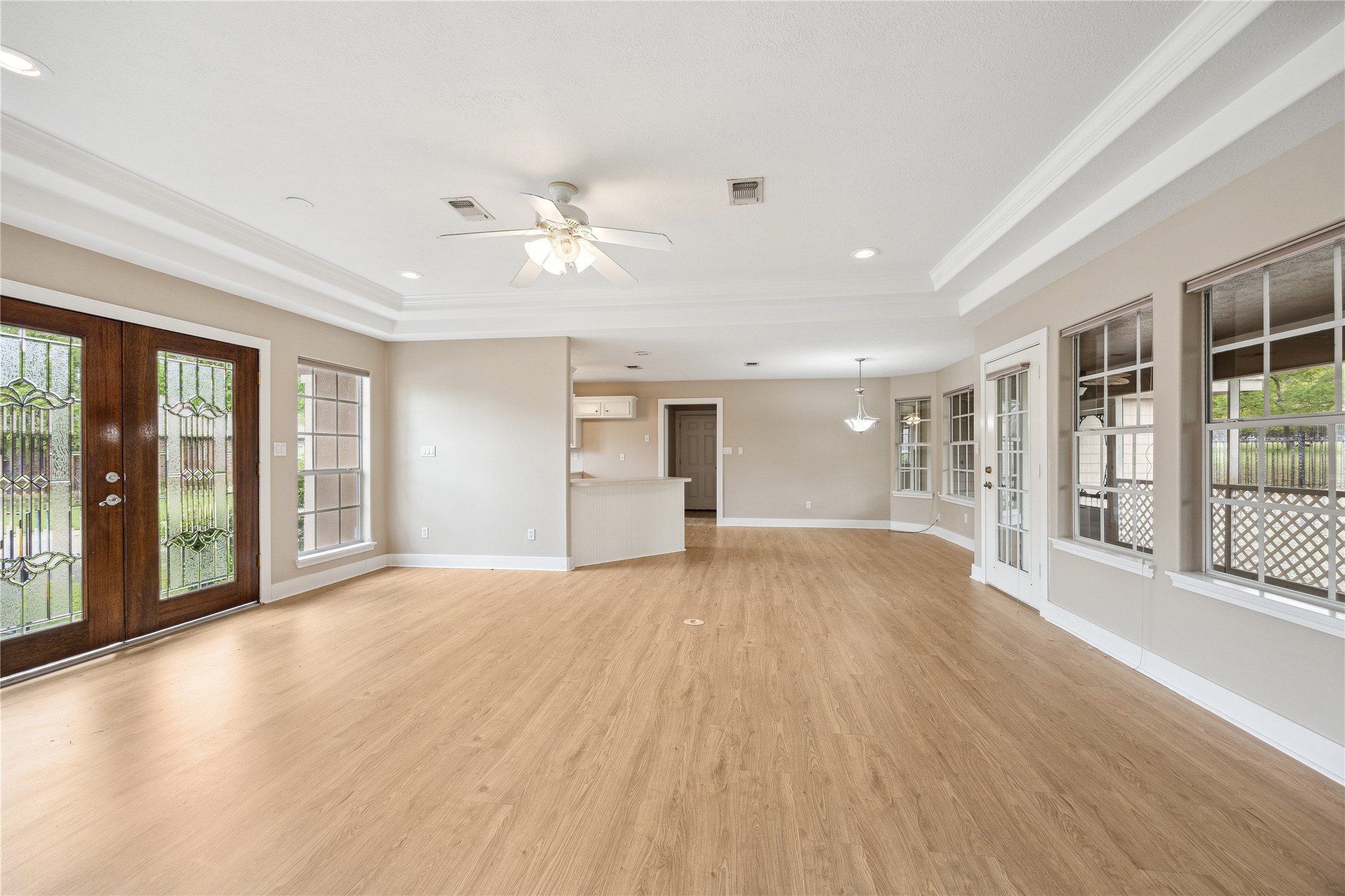 114 Park Place Property Photo 3