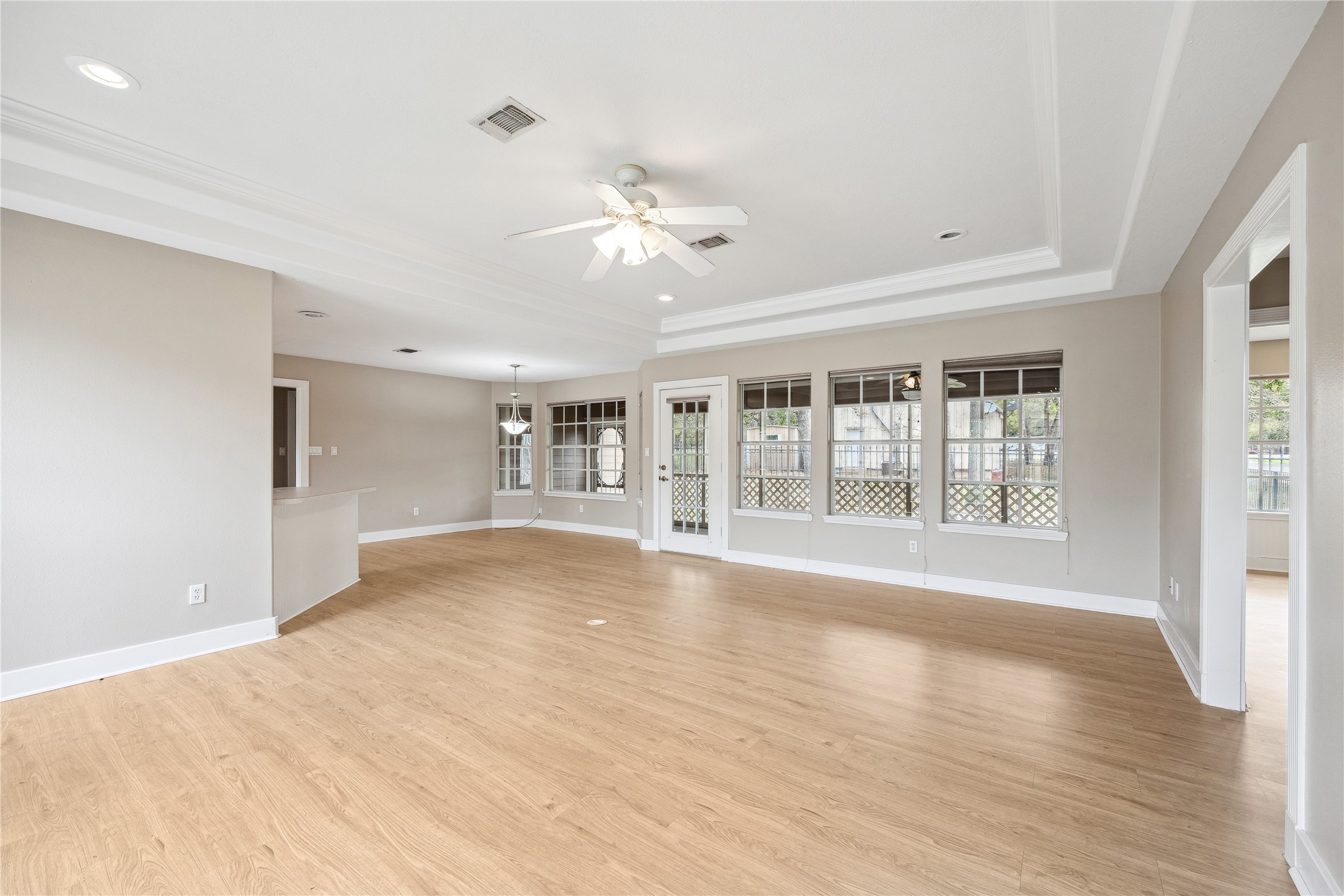 114 Park Place Property Photo 4