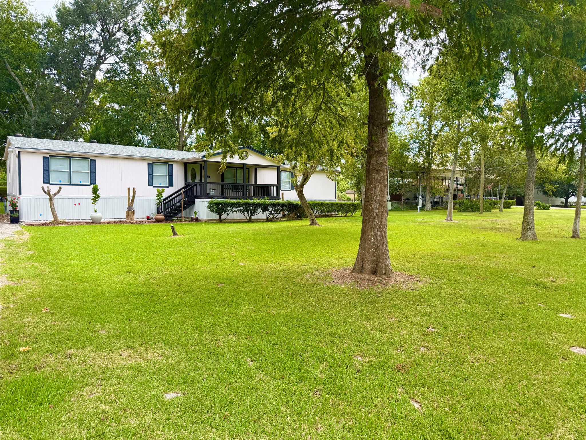 740 County Road 4923 Property Photo 3
