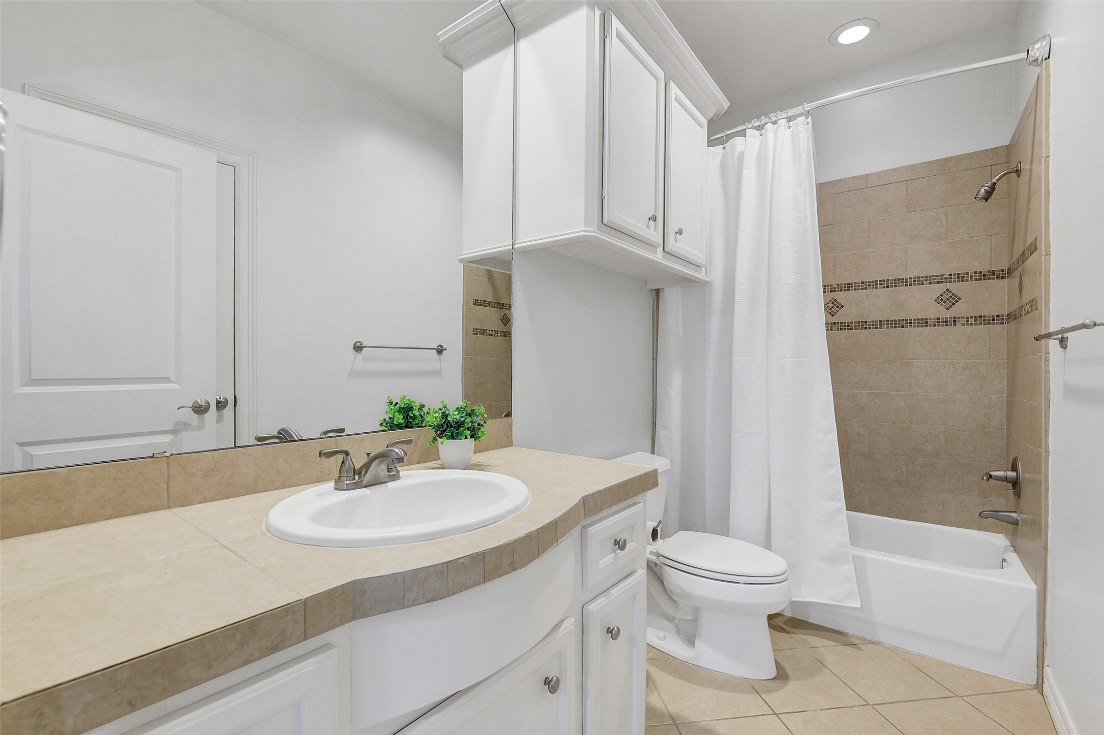 2121 Potomac Drive B Property Photo 18