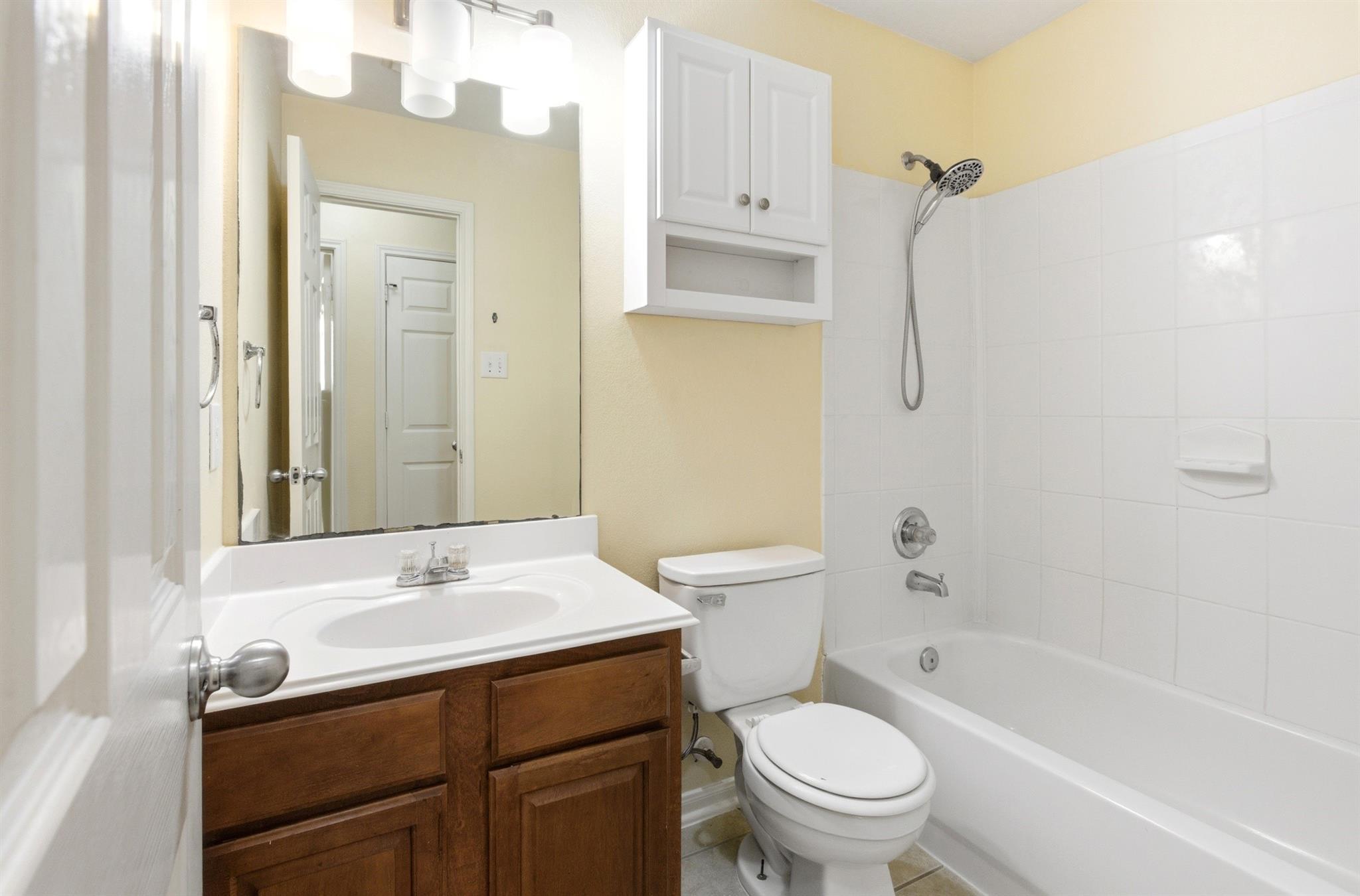 2410 Braypark Lane Property Photo 24