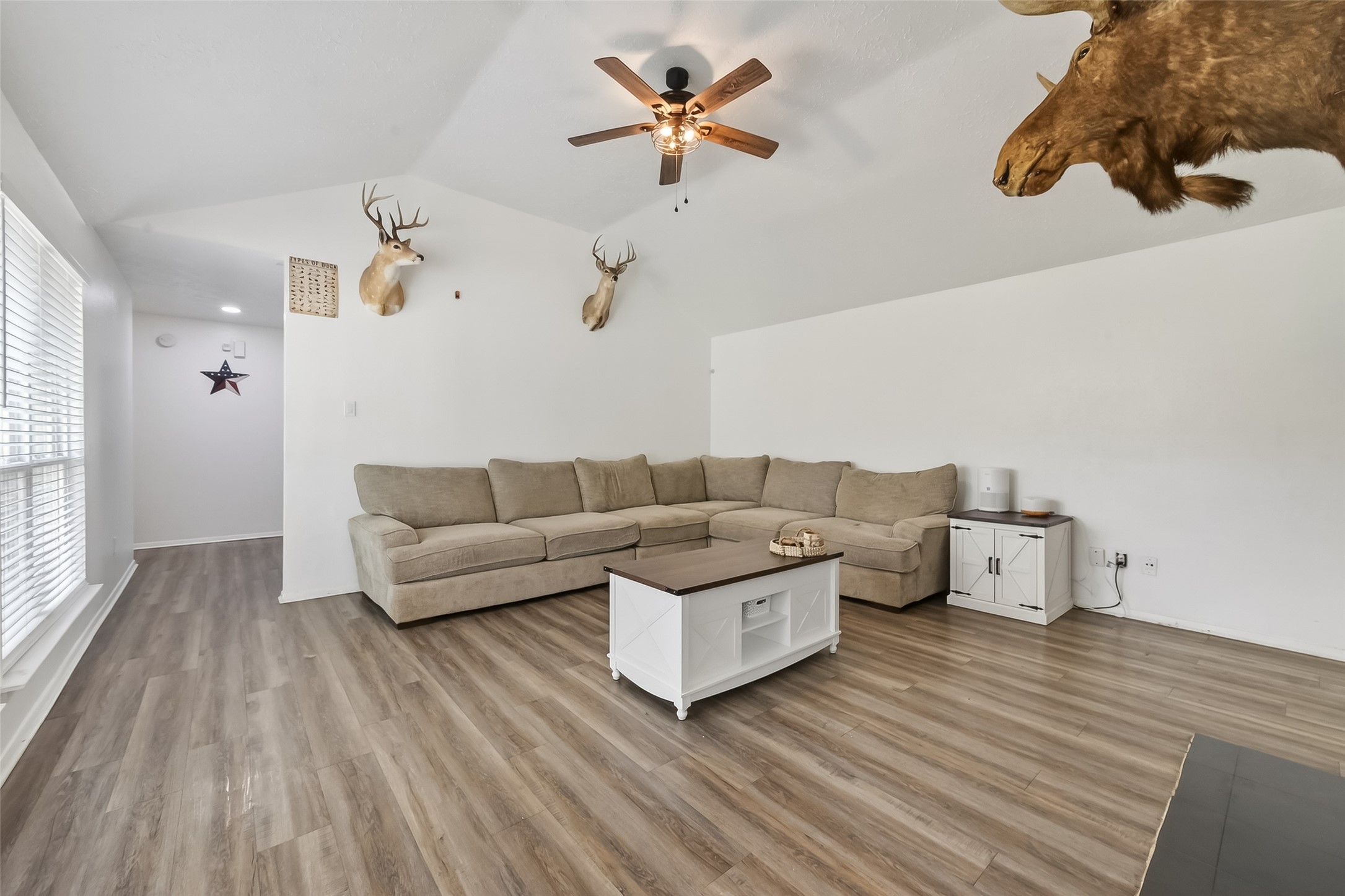 2526 Spring Dusk Lane Property Photo 7
