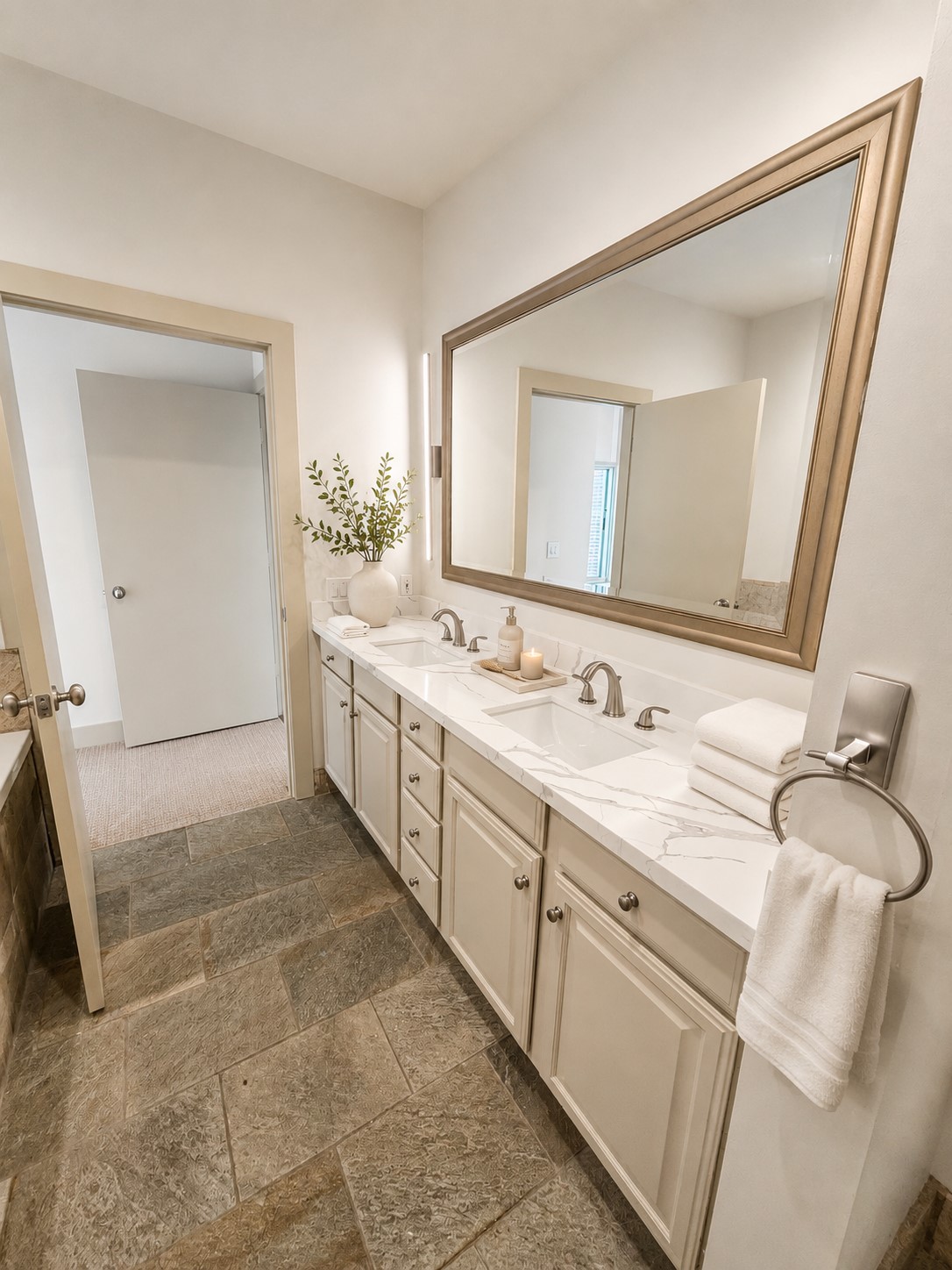 4899 Montrose Boulevard 1301 Property Photo 8