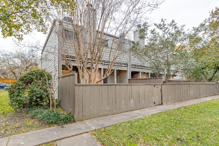 1643 S Kirkwood Road 189 Property Photo 1