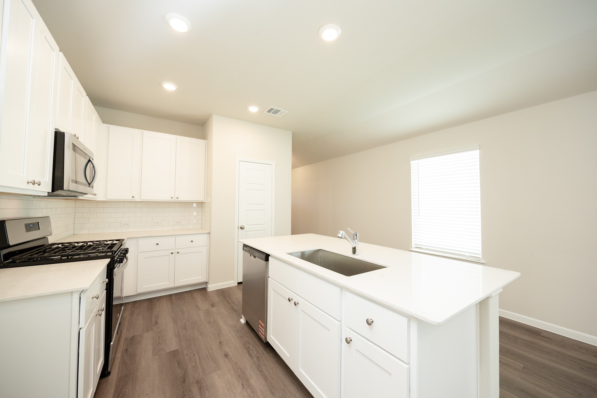2324 Nooksack Drive Property Photo 4