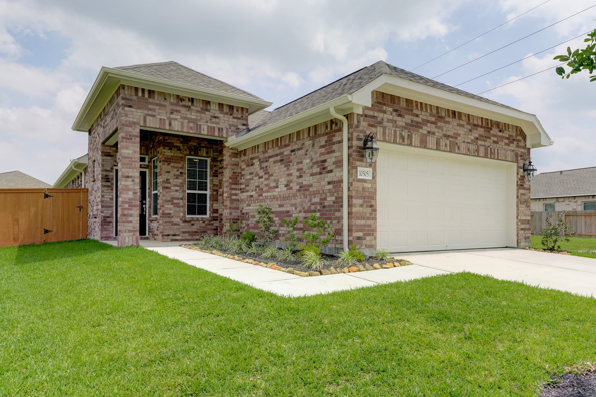 10505 Stone Peak Drive Property Photo 2