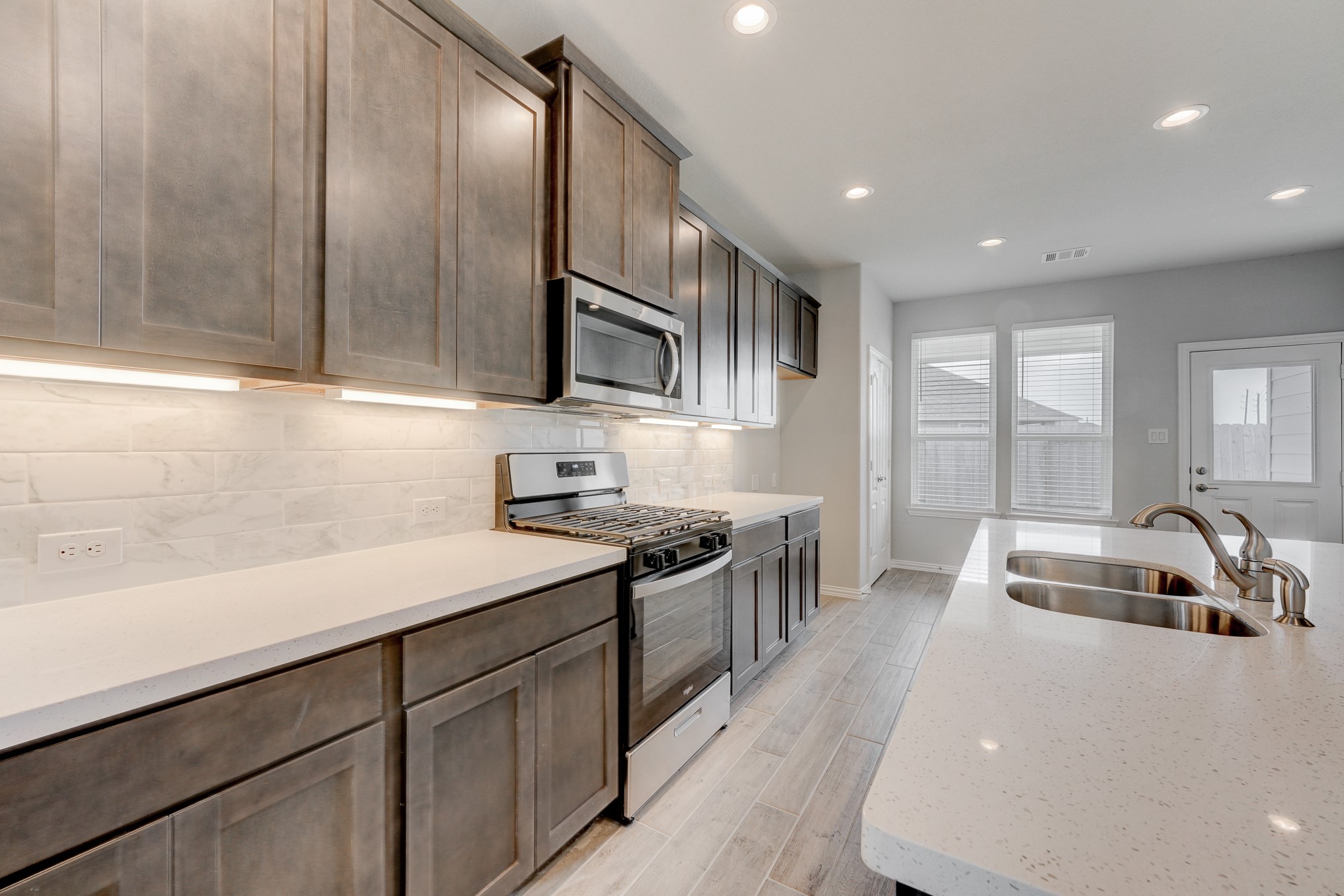 10505 Stone Peak Drive Property Photo 9