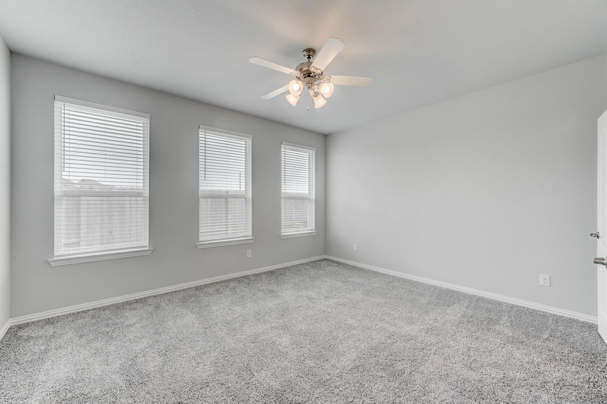 10505 Stone Peak Drive Property Photo 12