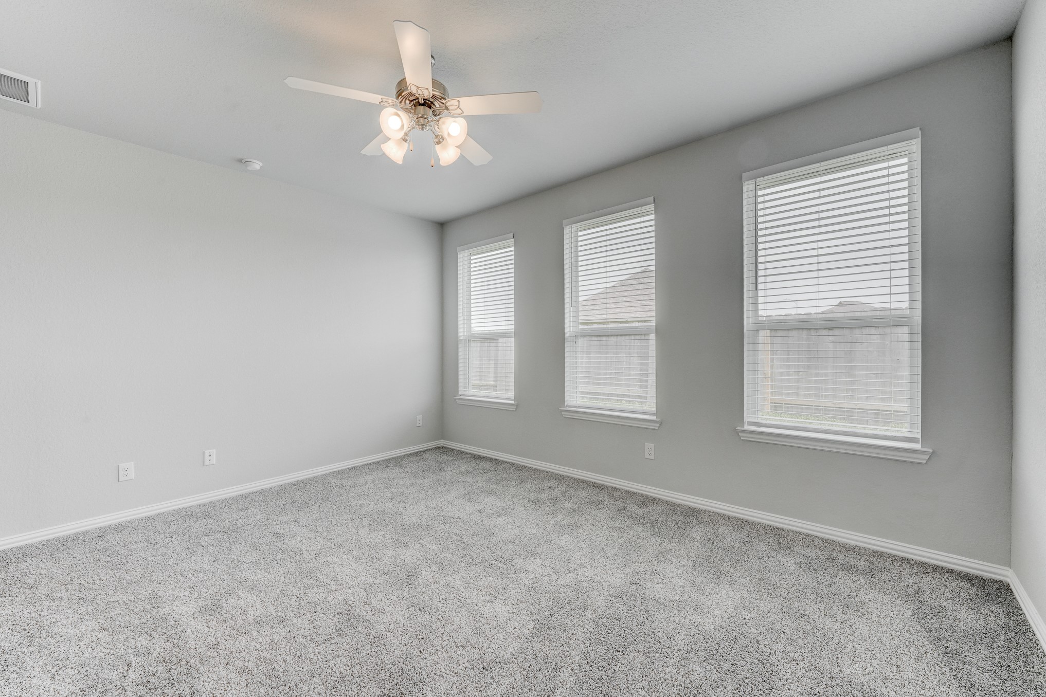 10505 Stone Peak Drive Property Photo 14