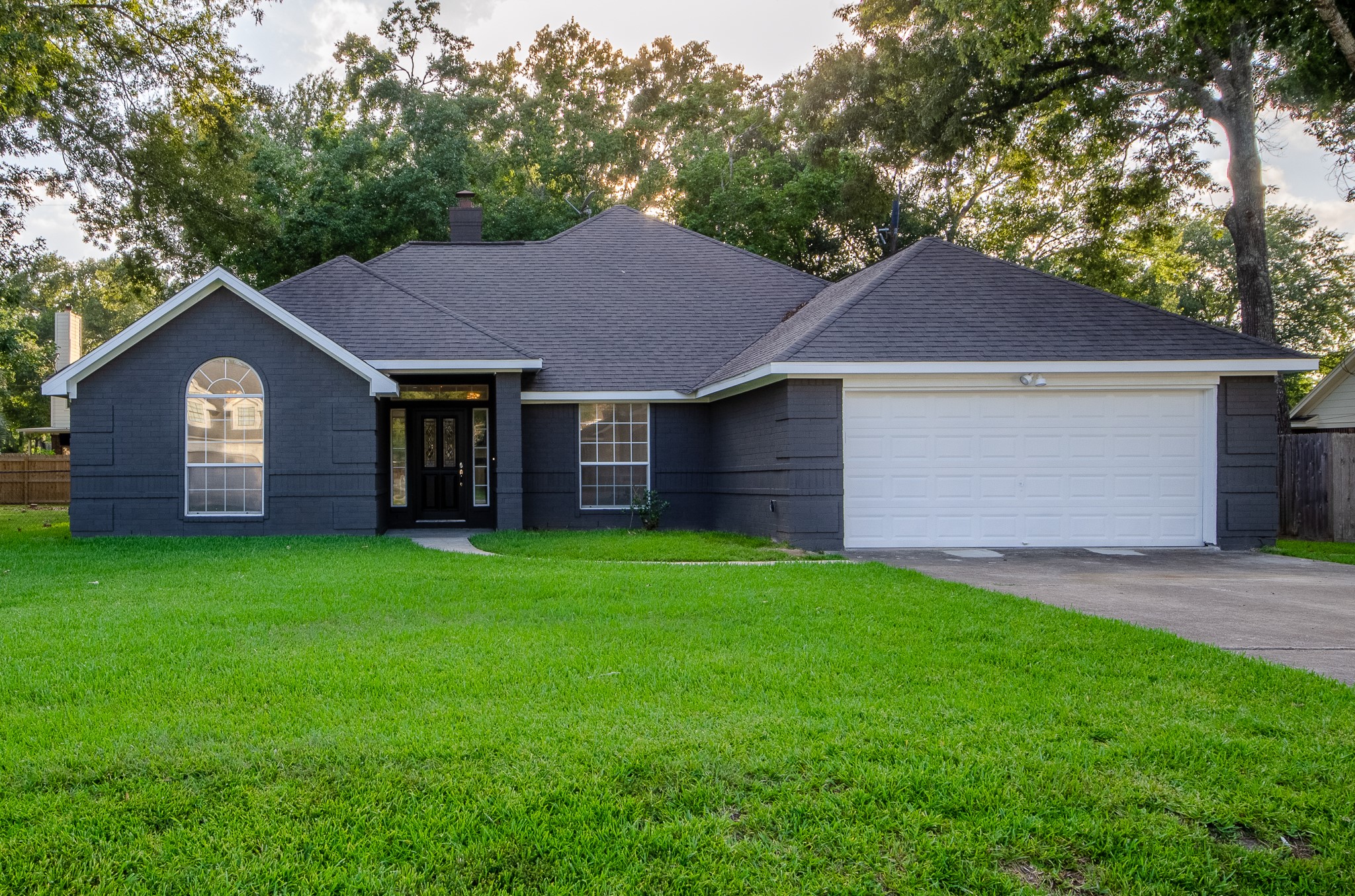 12811 Fisher Drive Property Photo