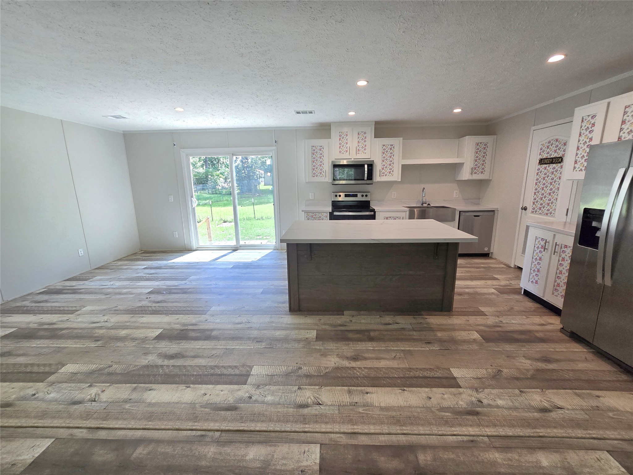 161 Veteran Lane Property Photo 4