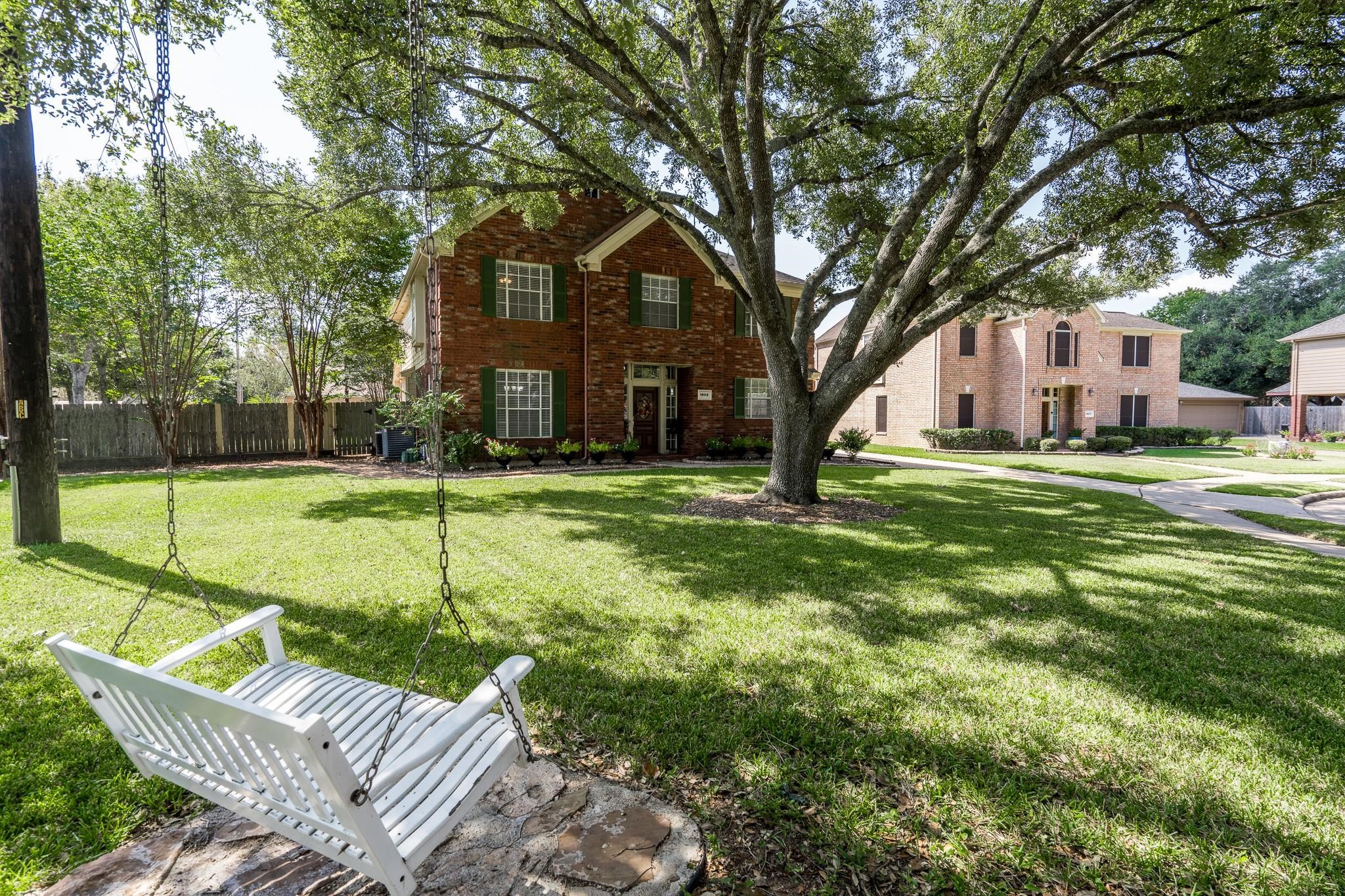 1903 Old Prairie Court Property Photo