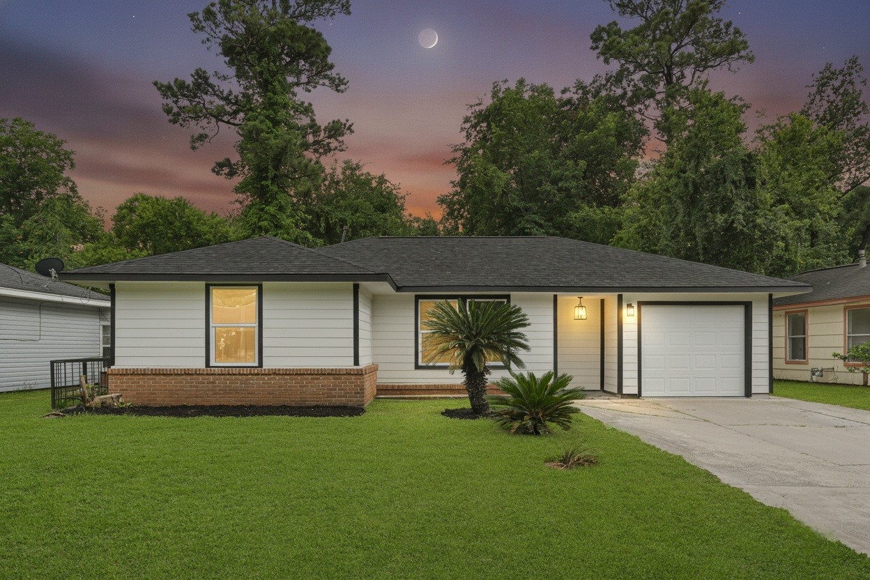 7218 Bretshire Drive Property Photo 1