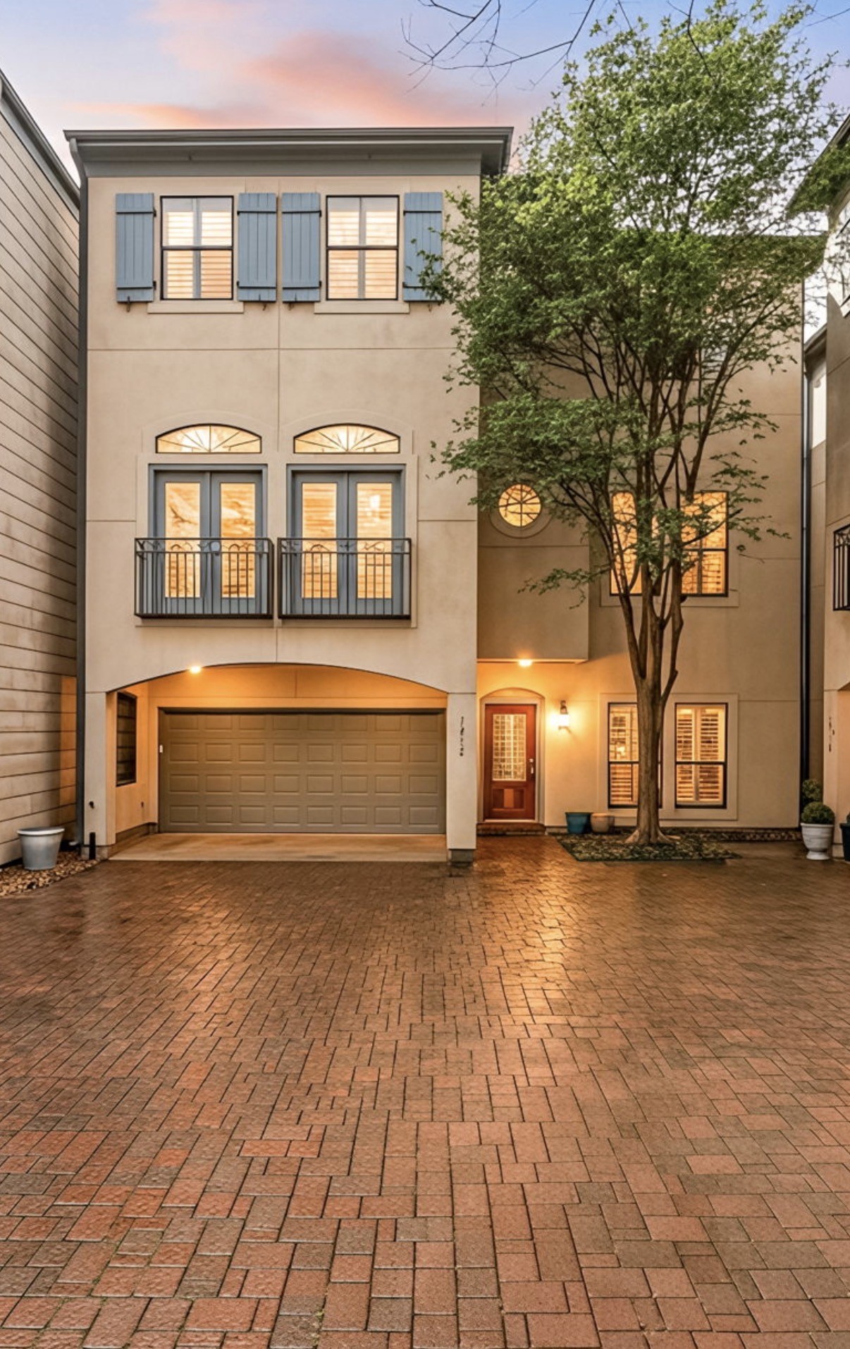 1918 W Bell Street Property Photo 1