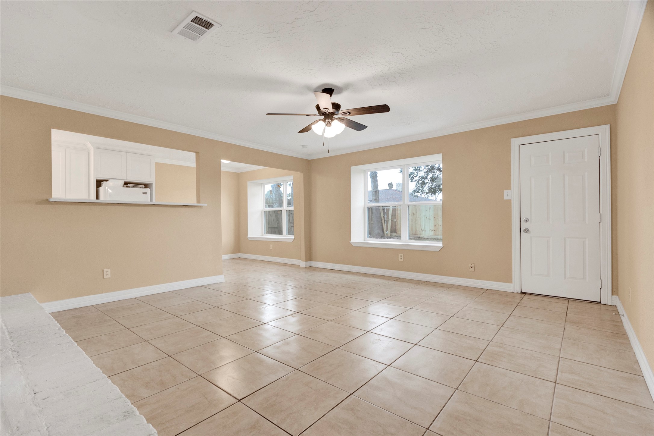 9722 Desert Flower Lane Property Photo 5