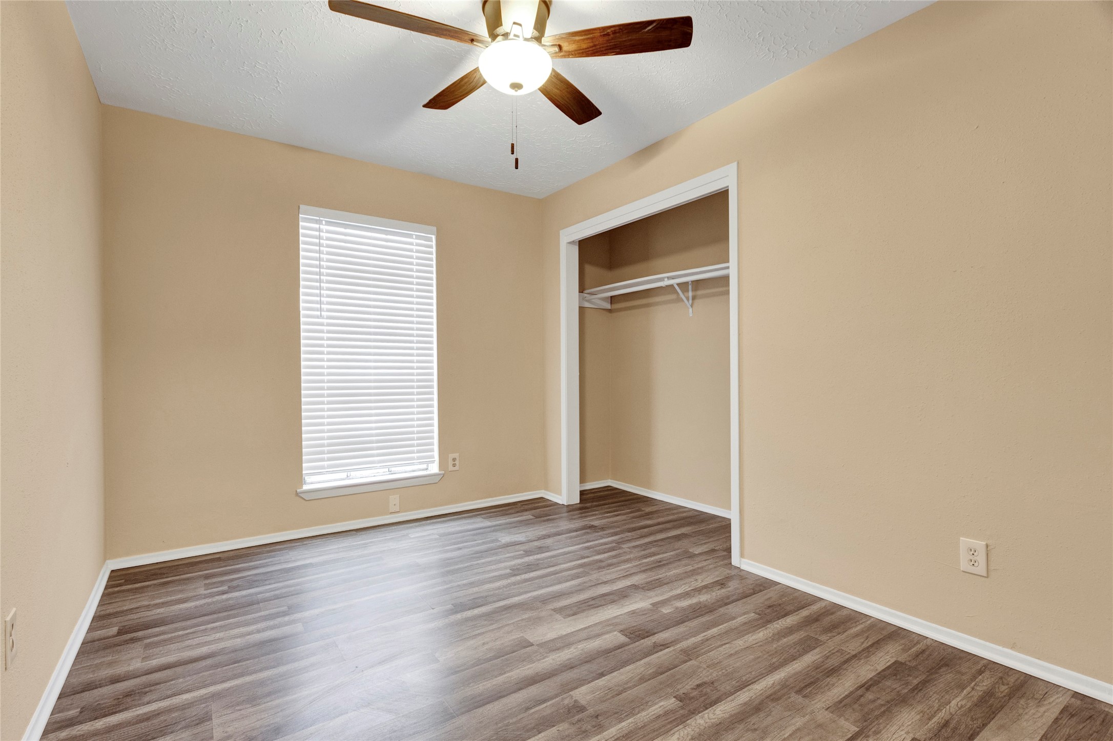9722 Desert Flower Lane Property Photo 10