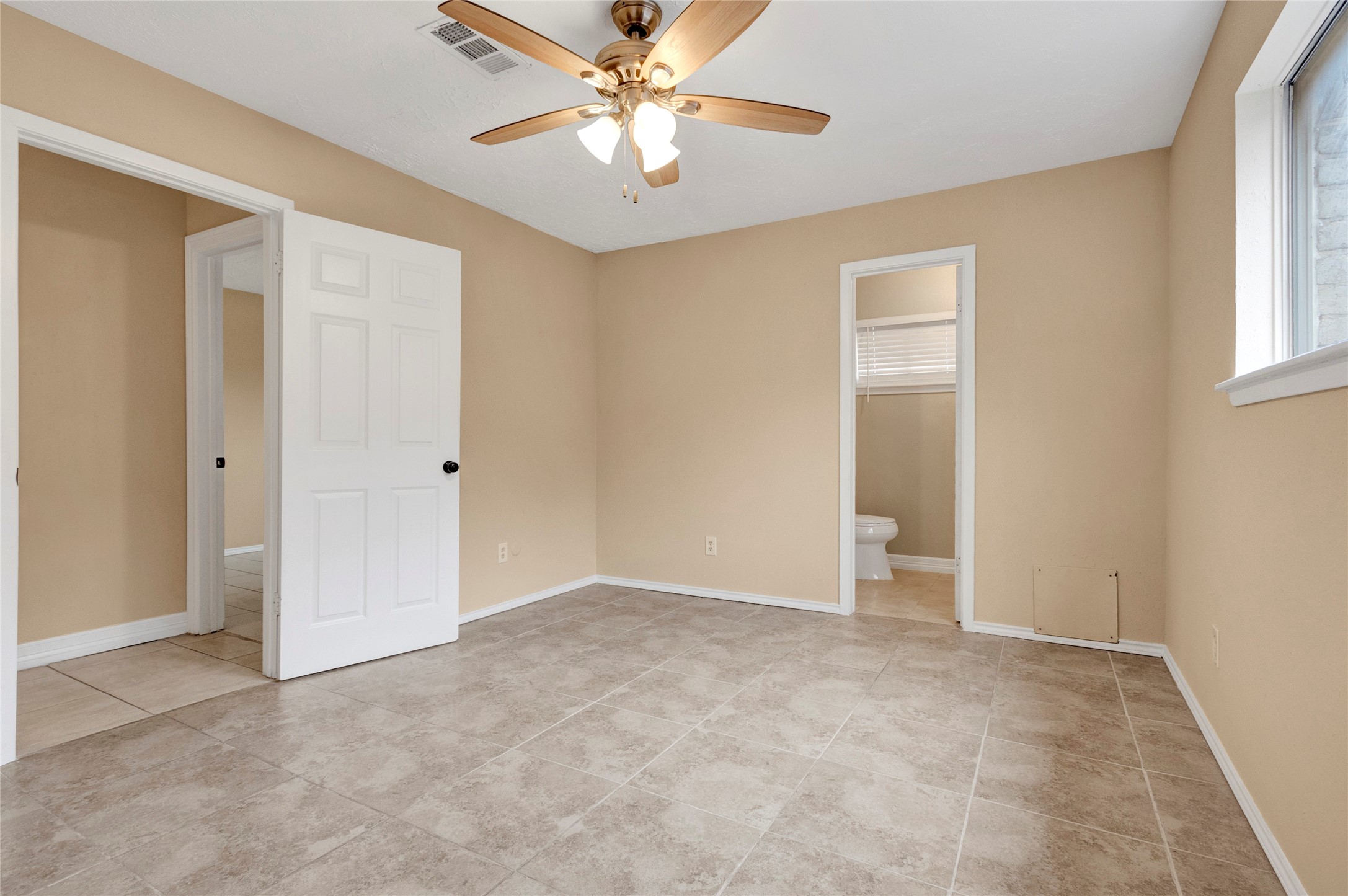 9722 Desert Flower Lane Property Photo 12