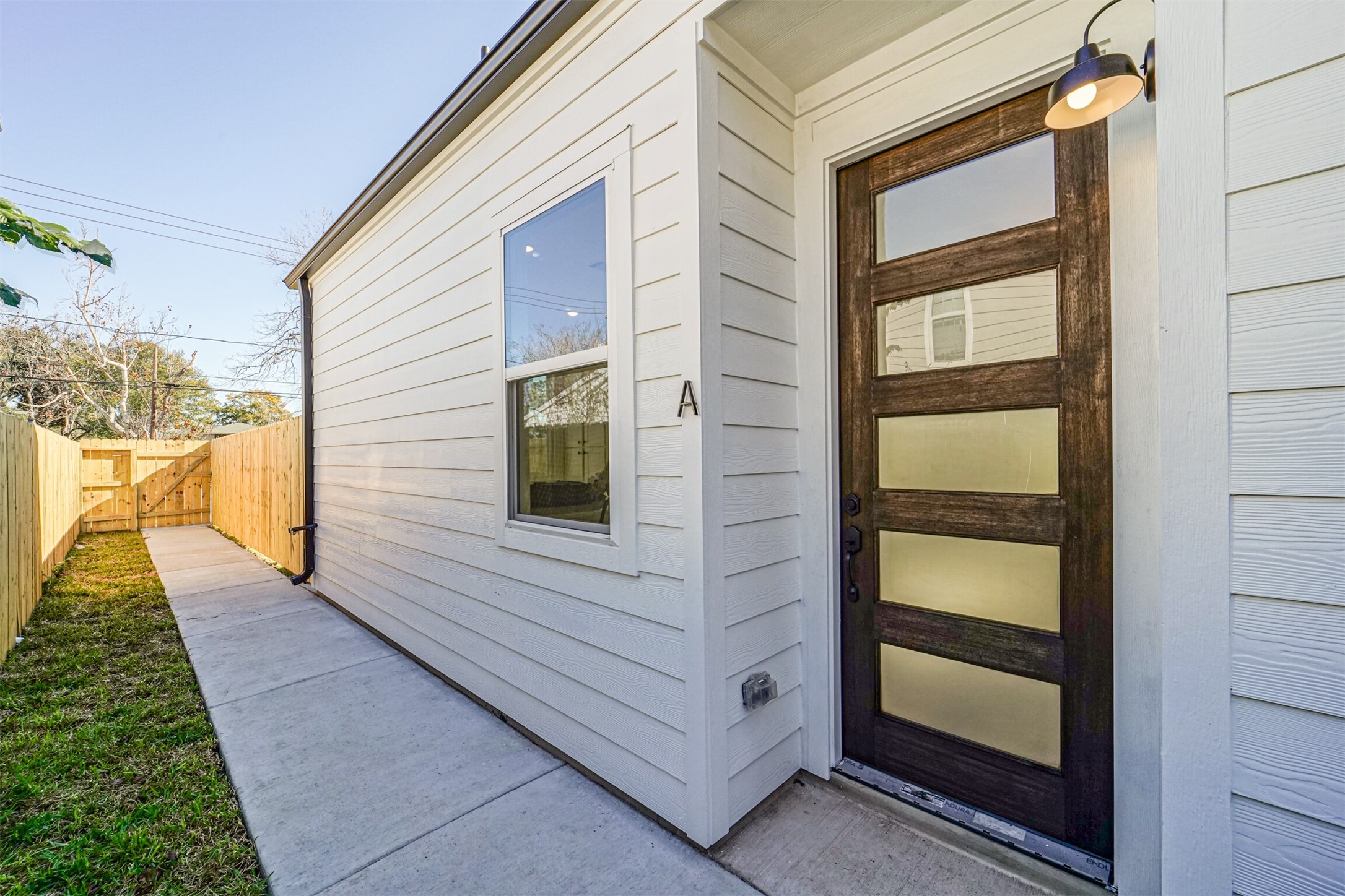 8409 Schneider Street Property Photo 1
