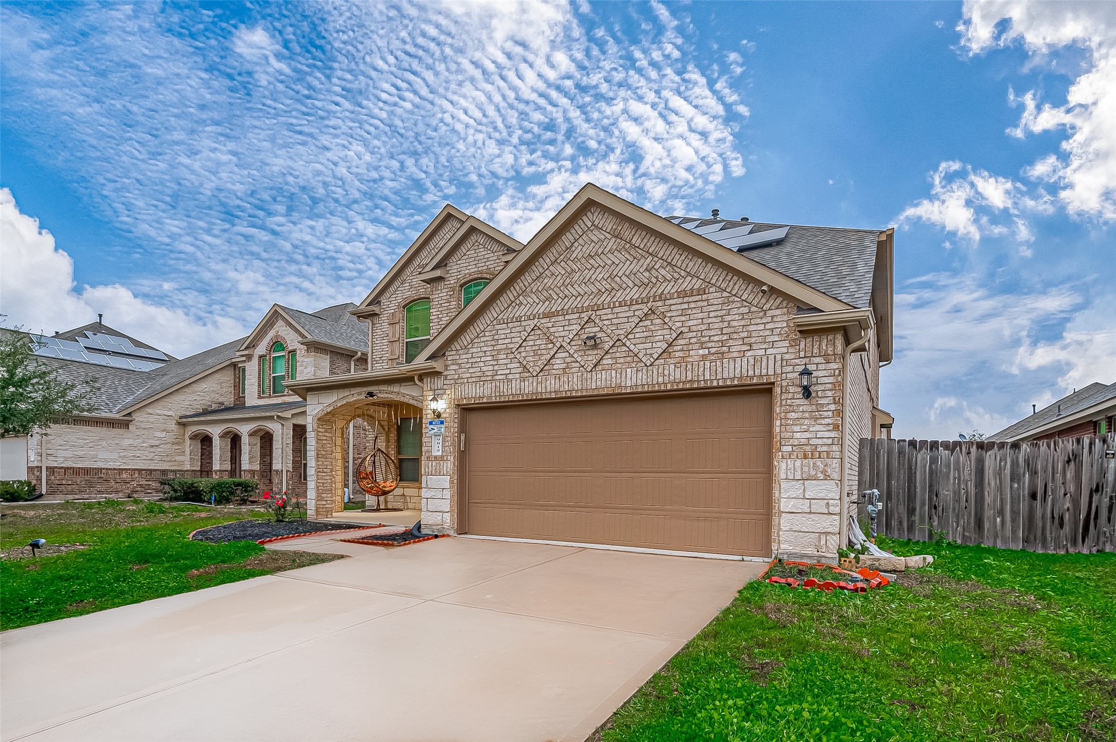 9815 Corben Creek Lane Property Photo 4