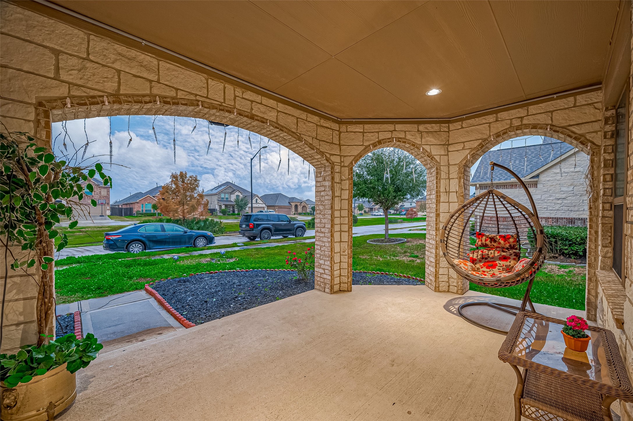 9815 Corben Creek Lane Property Photo 6