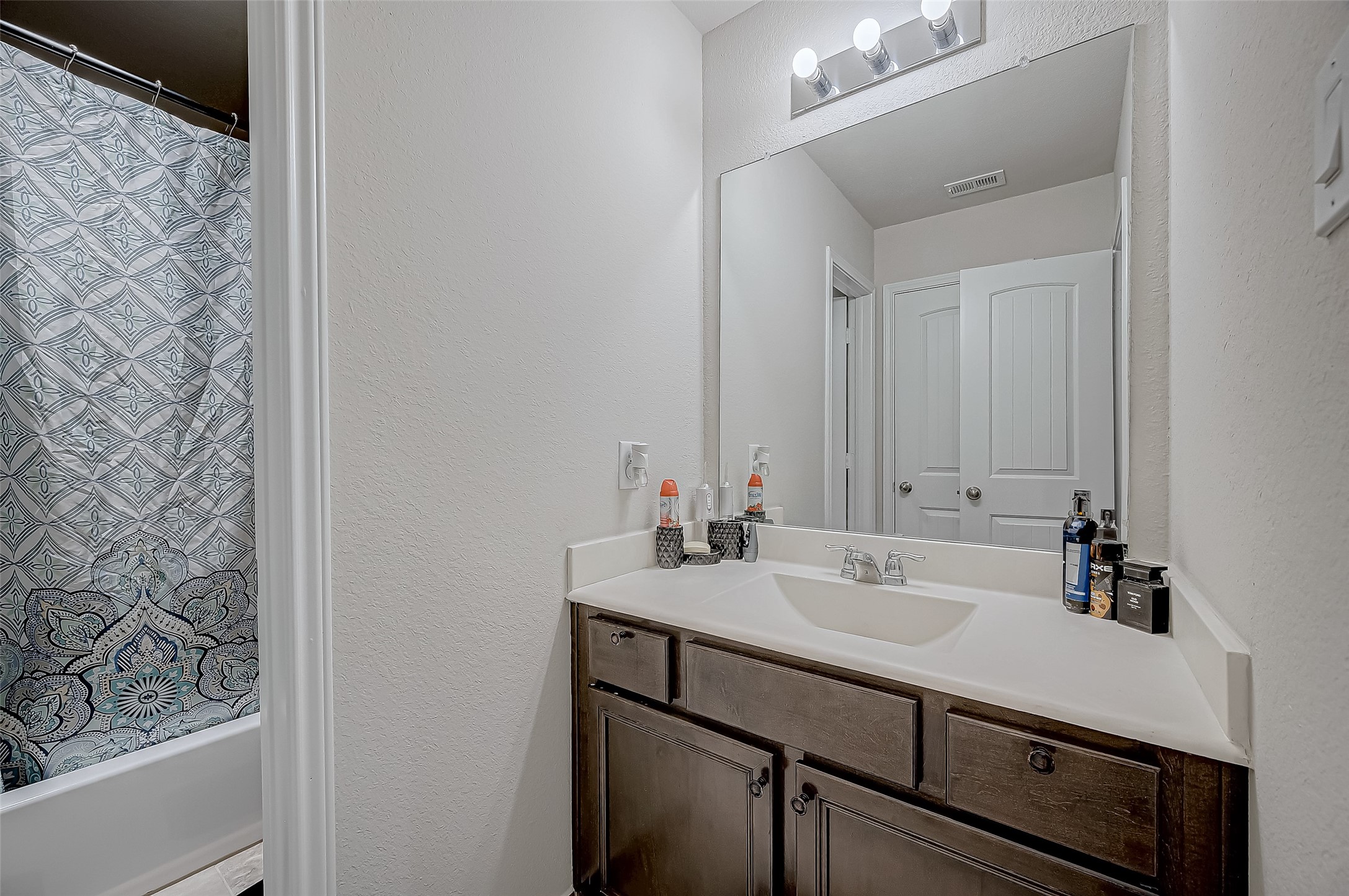 9815 Corben Creek Lane Property Photo 23