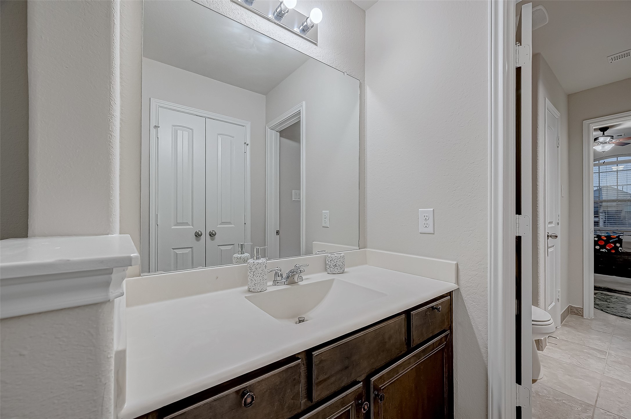 9815 Corben Creek Lane Property Photo 26