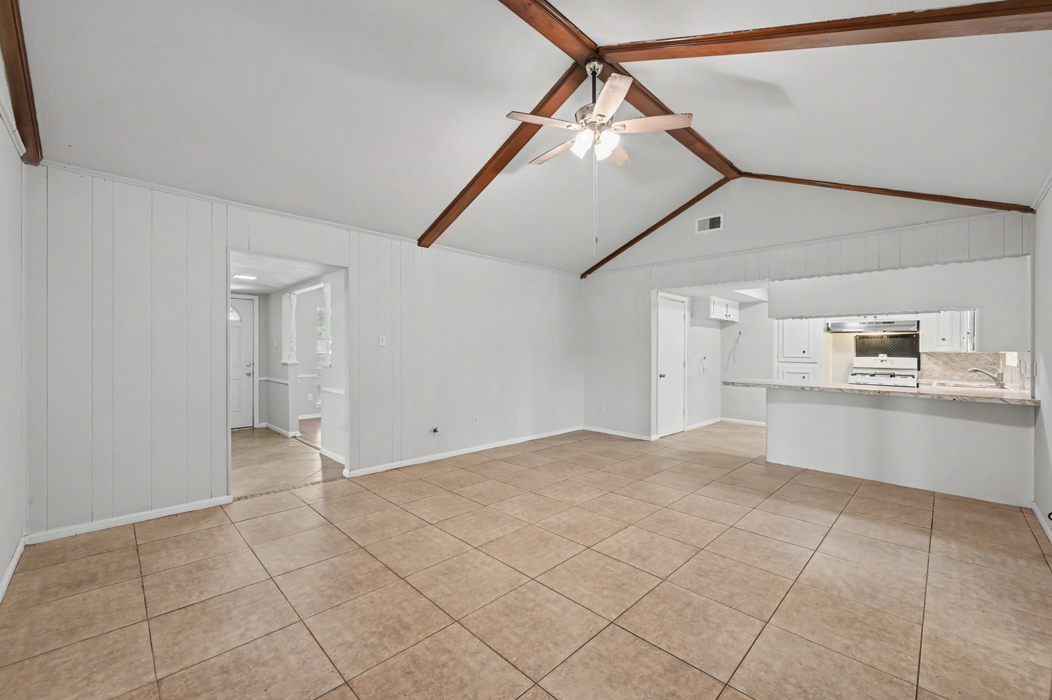 100 Bybee Street Property Photo 6