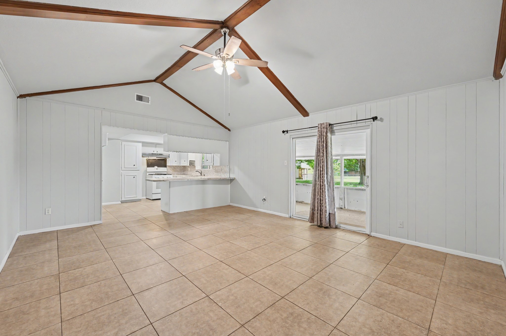 100 Bybee Street Property Photo 7