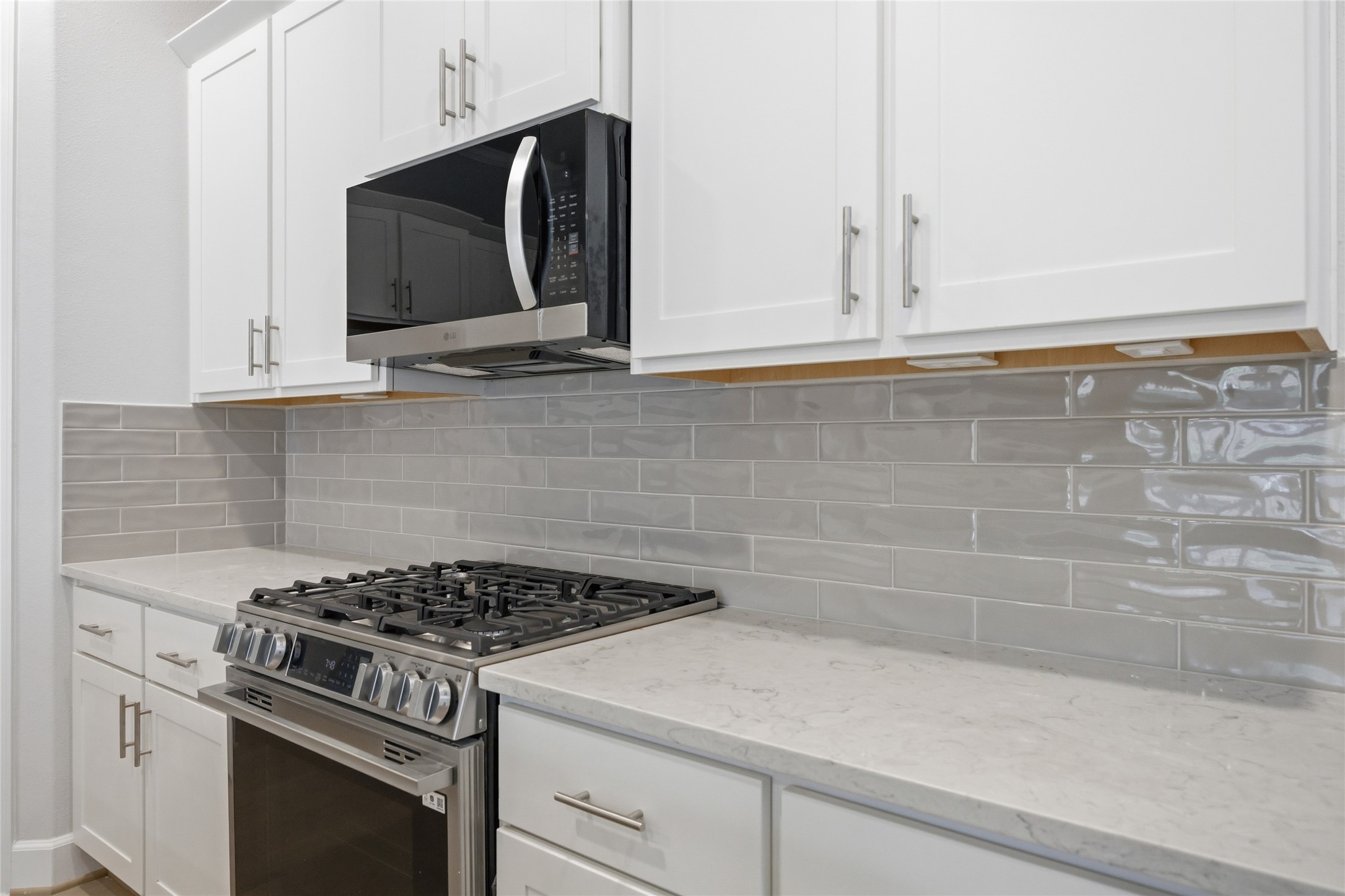 5523 Katy Freeway Property Photo 5