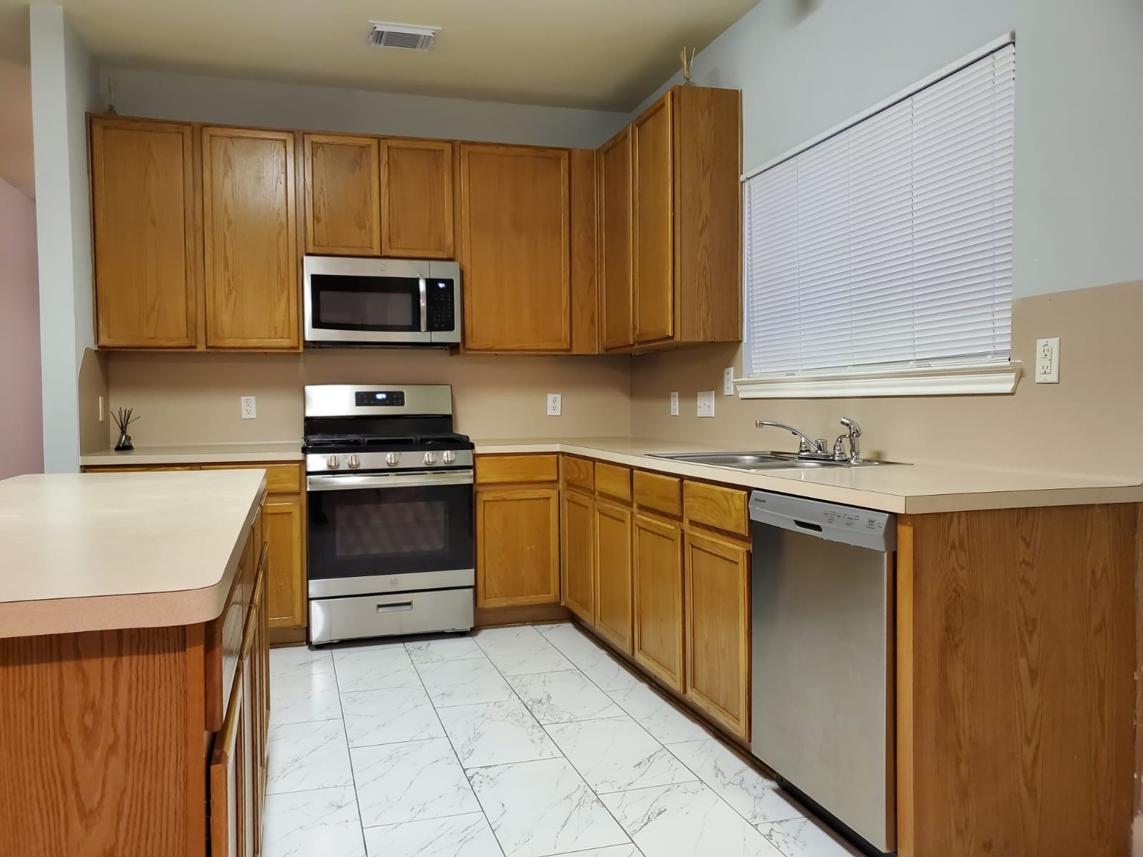 5722 Sonoma Ridge Property Photo 7