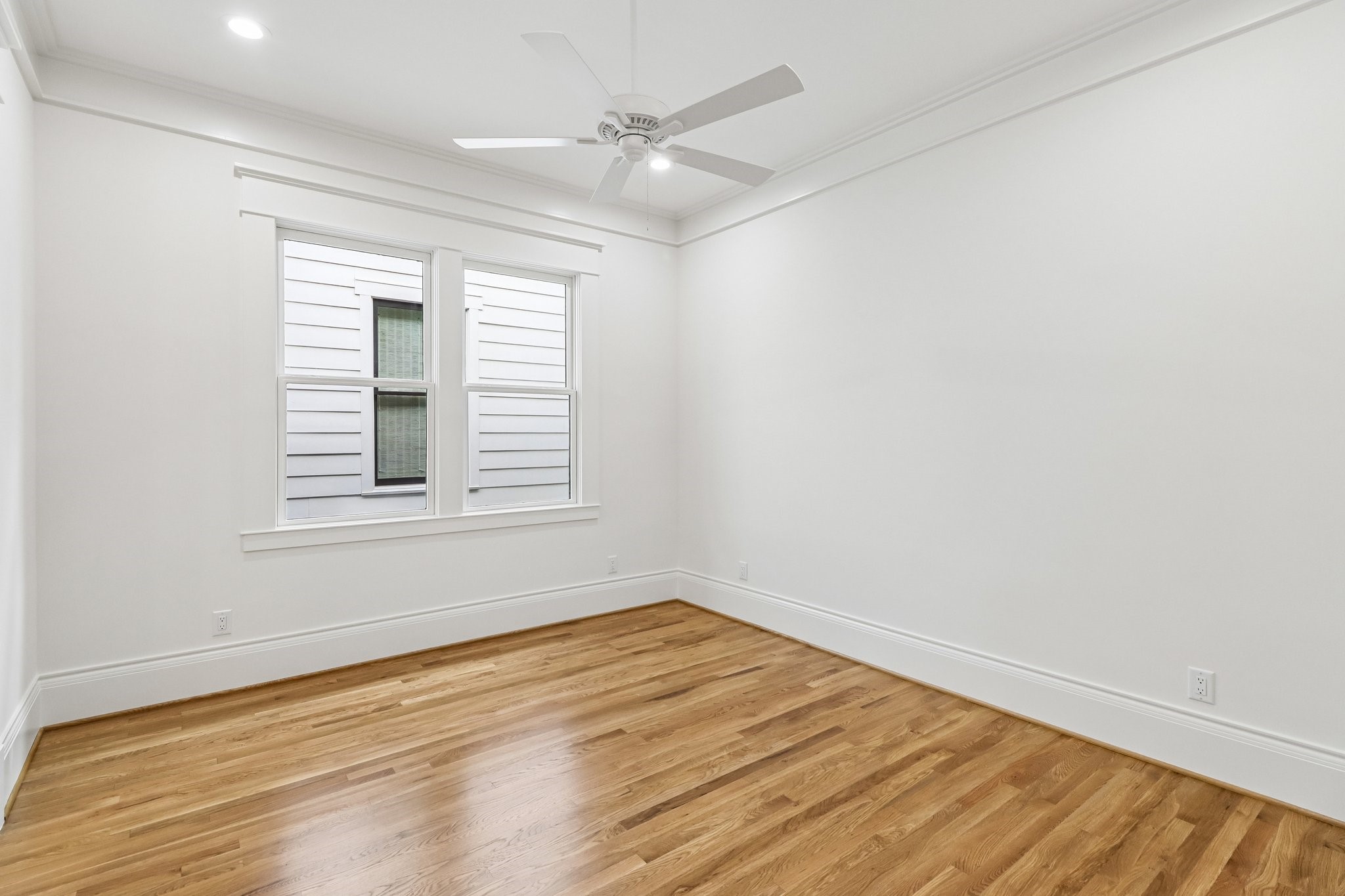 949 Ridge Street Property Photo 33