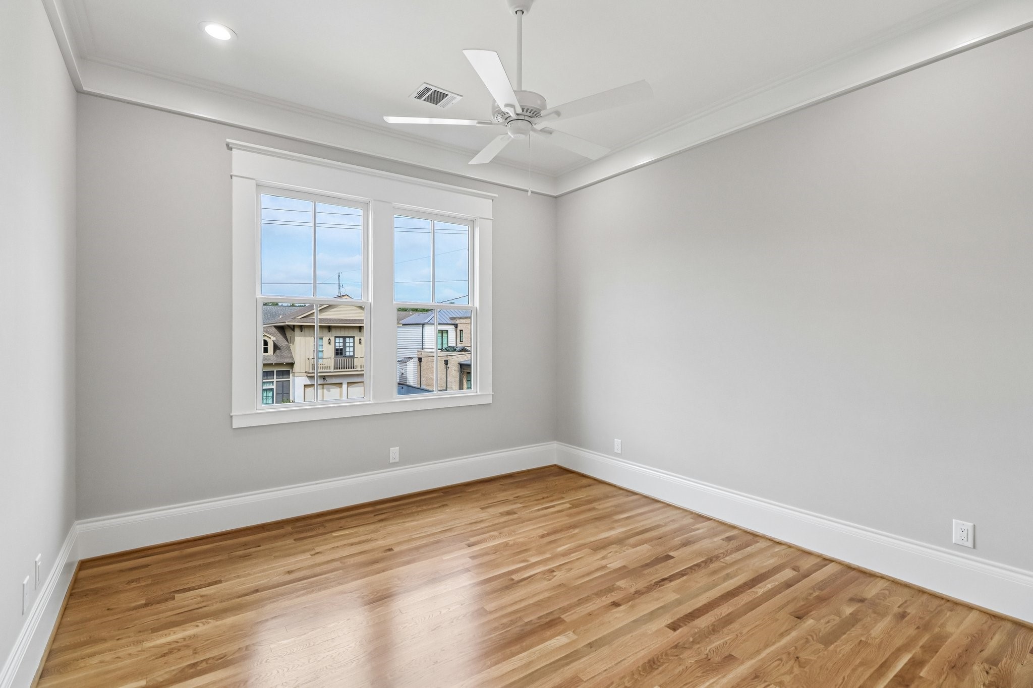 949 Ridge Street Property Photo 40