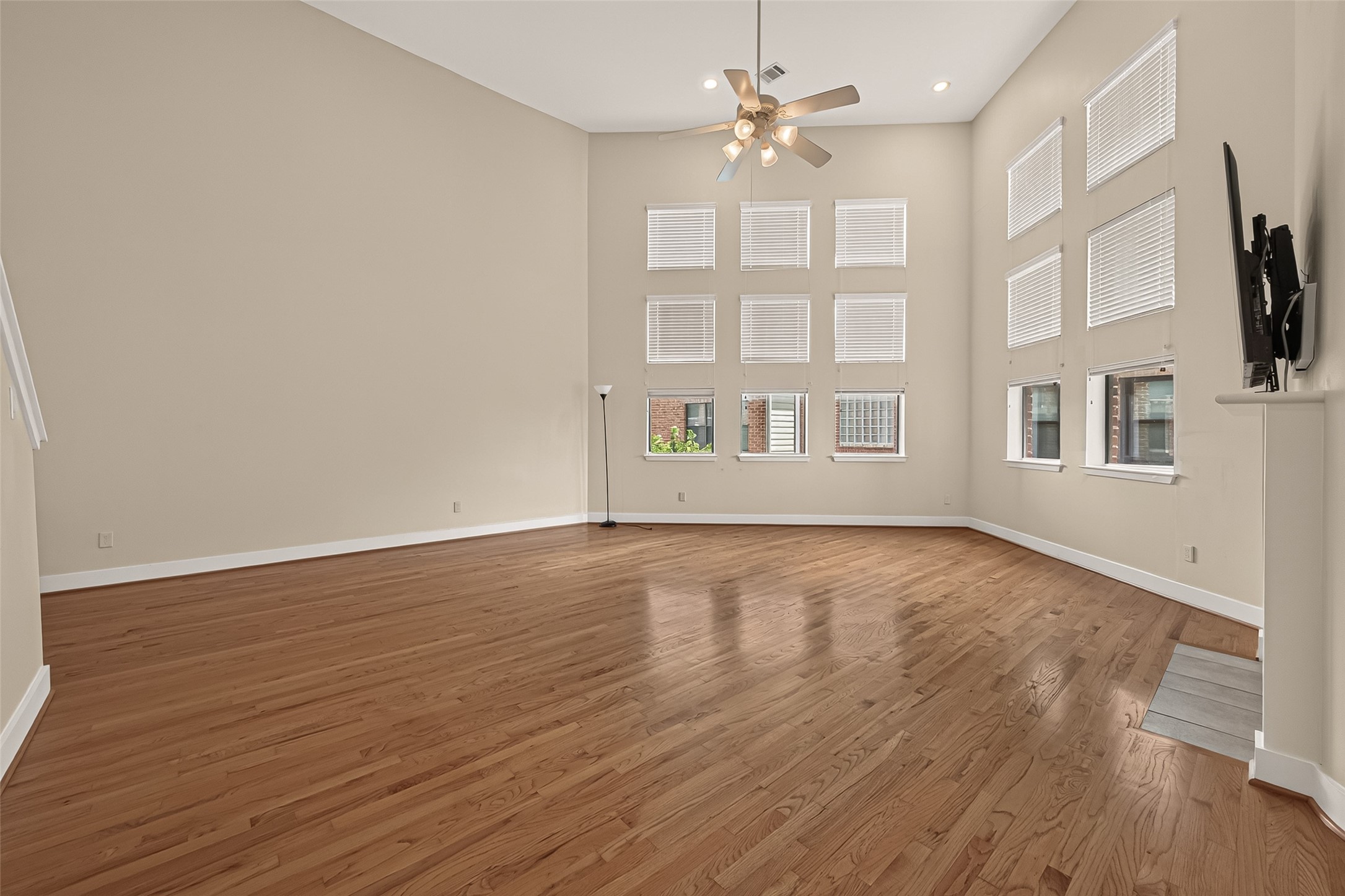 9829 Madeline Alyssa Court Property Photo 6
