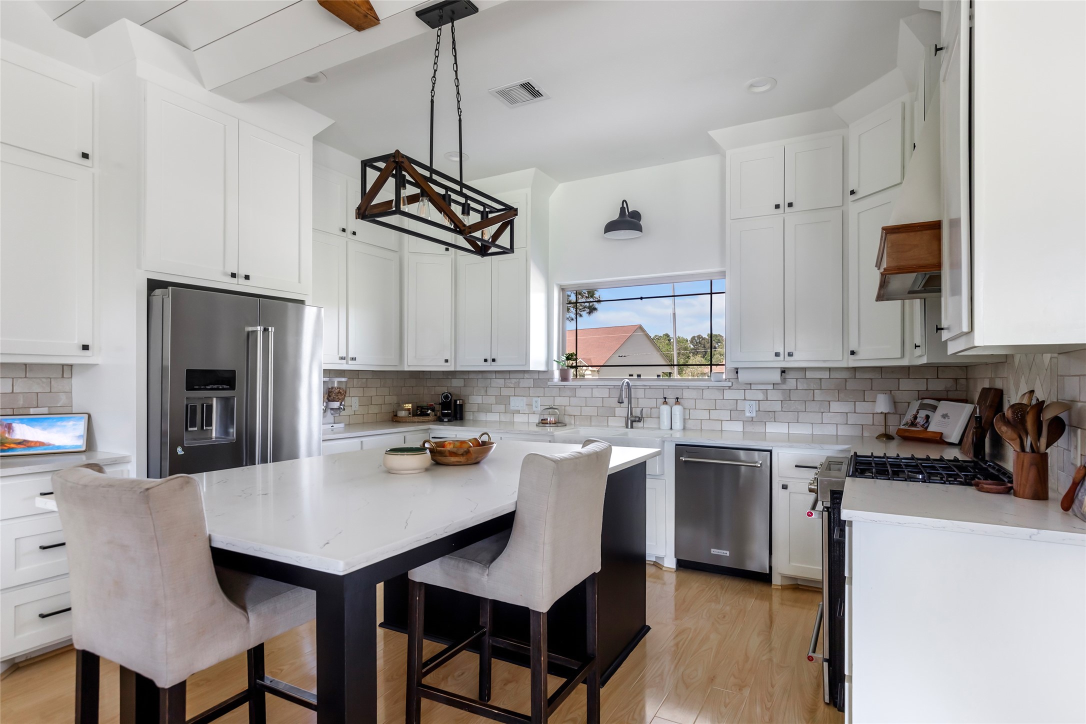 15933 Enloe Street Property Photo 8